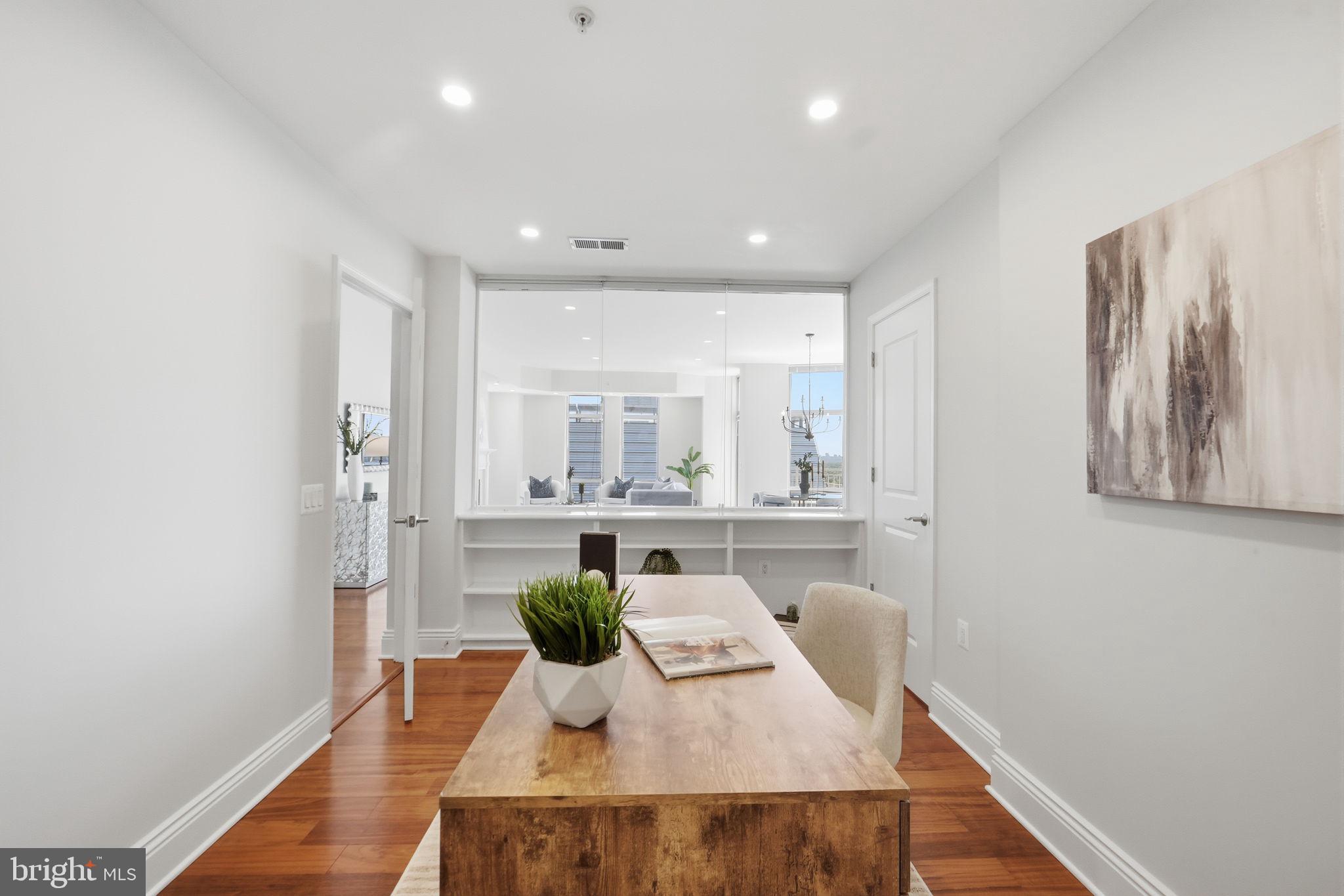 MIDTOWN AT RESTON TOWN CENTER - Residential