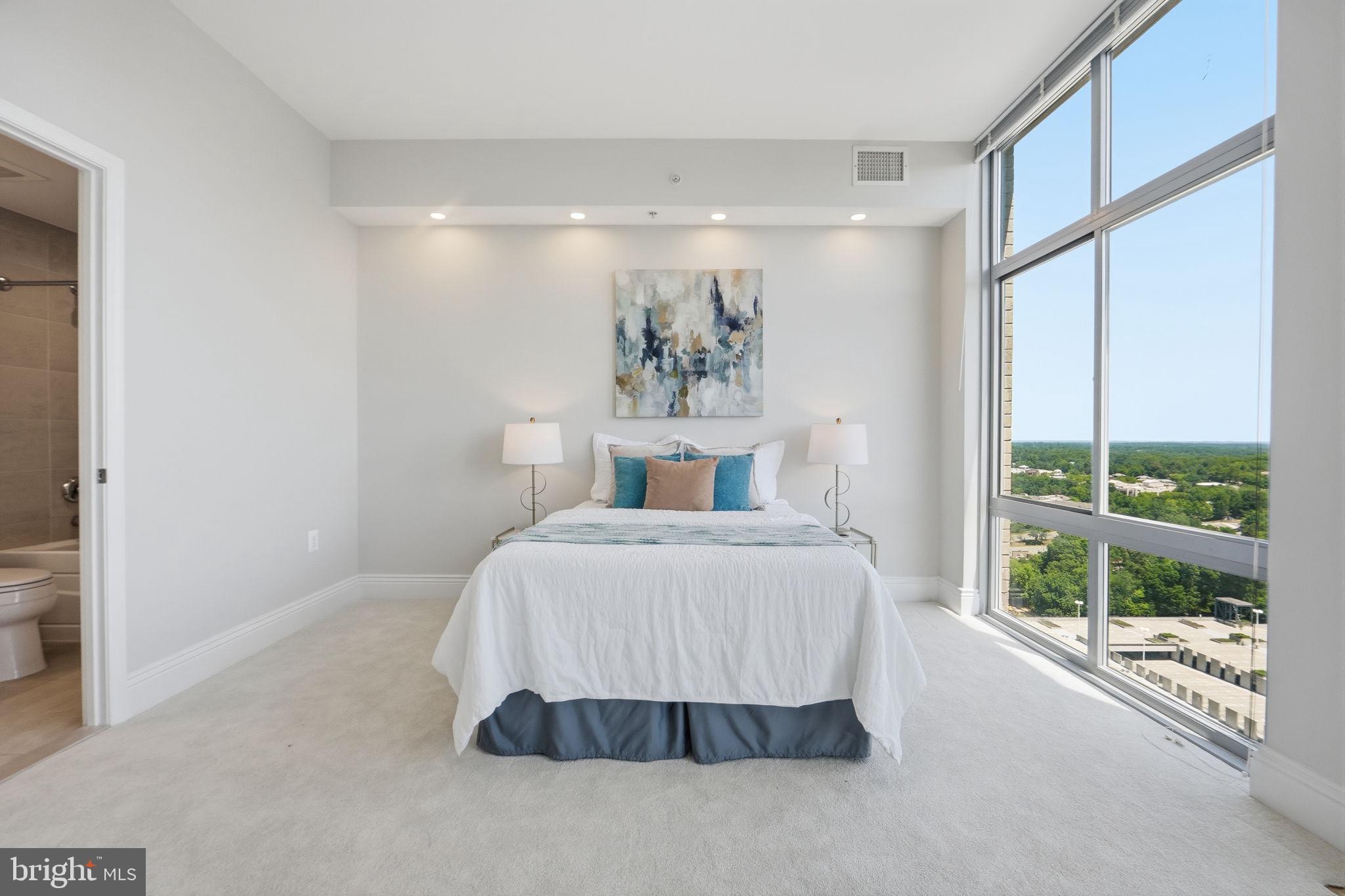 MIDTOWN AT RESTON TOWN CENTER - Residential