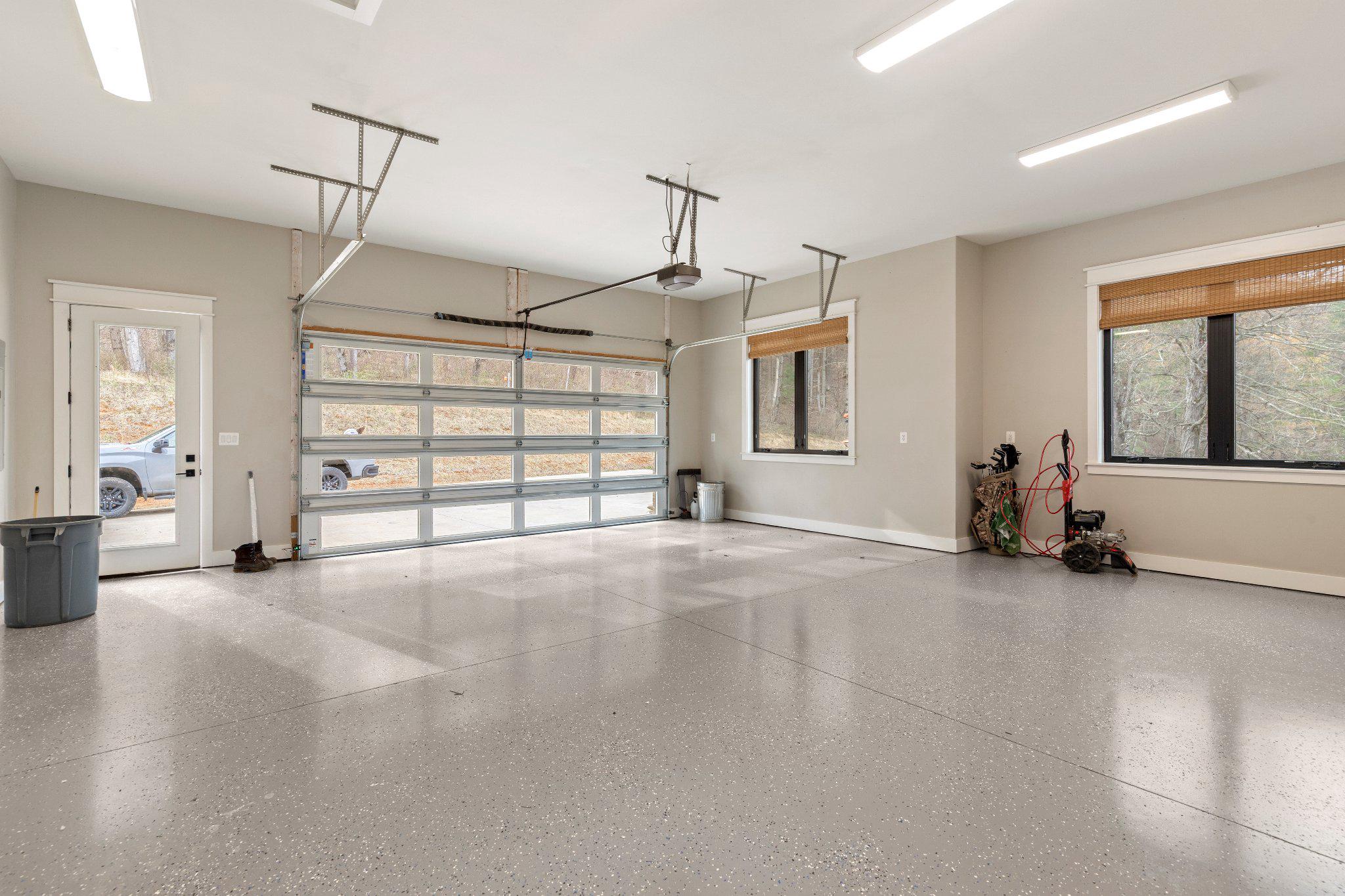 SHENANDOAH WOODLANDS - Residential