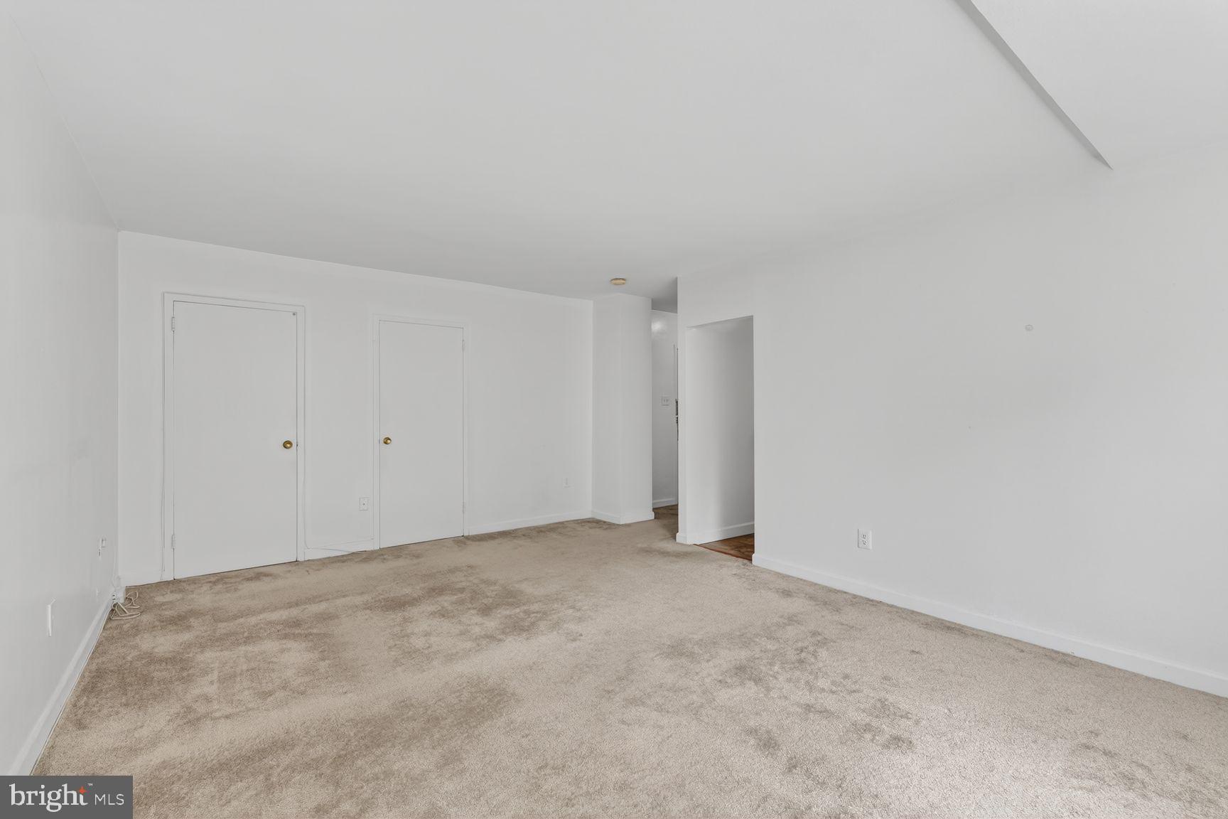 RIVER PLACE NORTH - Residential
