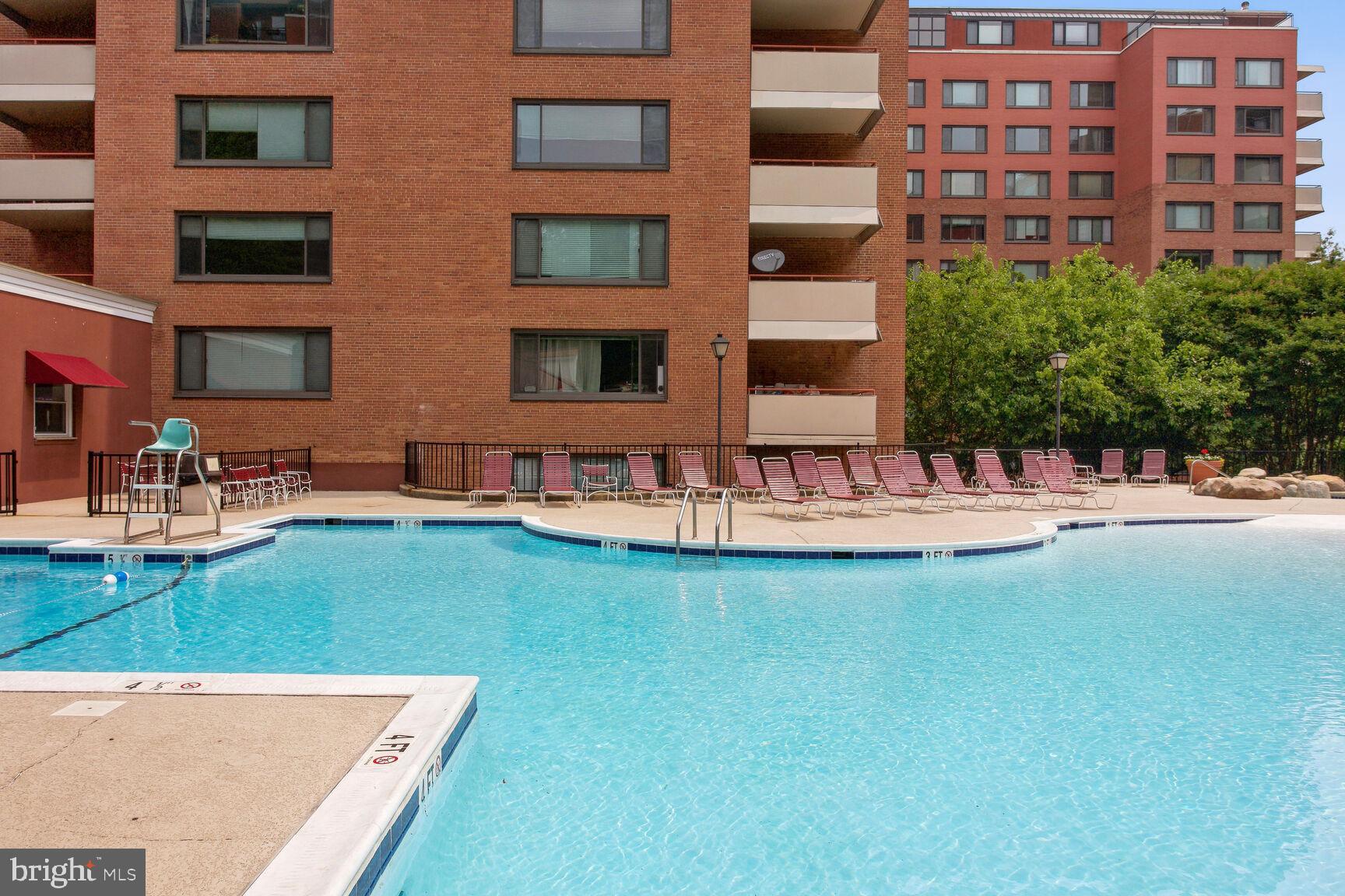 RIVER PLACE NORTH - Residential
