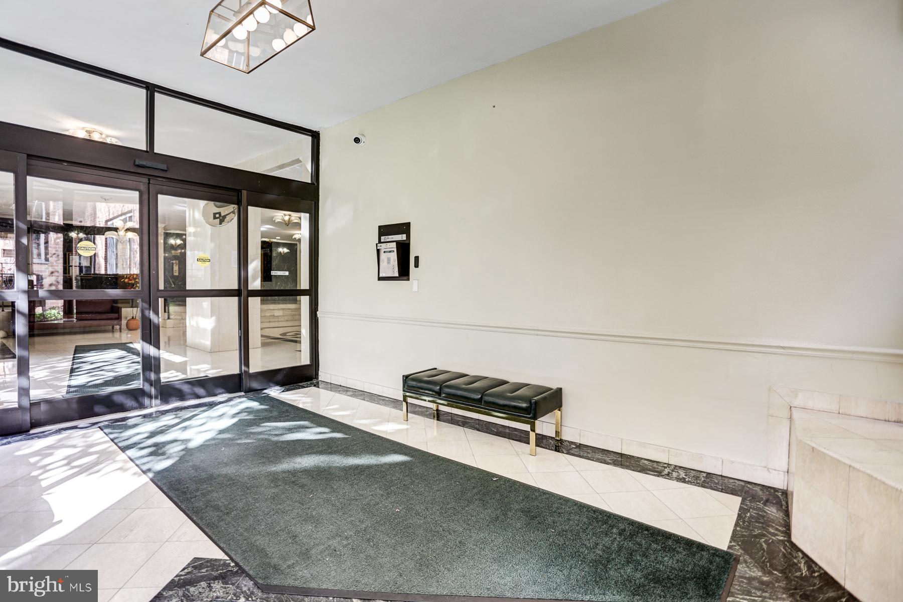RIVER PLACE NORTH - Residential