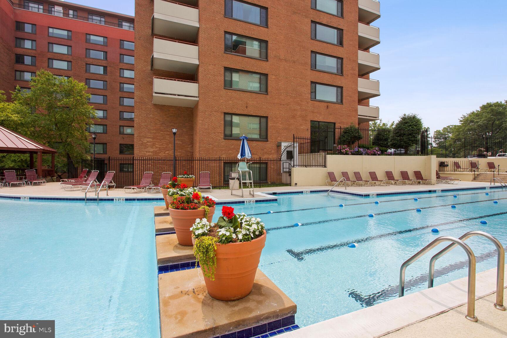 RIVER PLACE NORTH - Residential