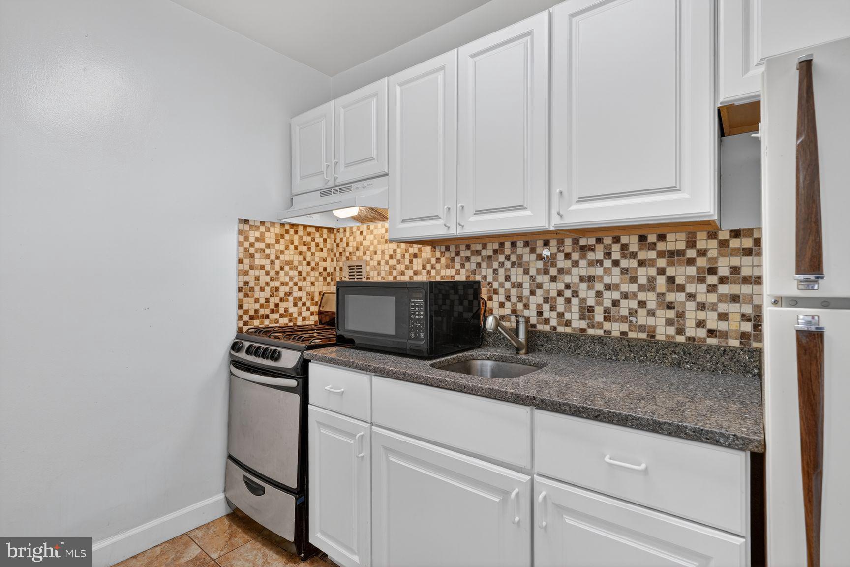 RIVER PLACE NORTH - Residential