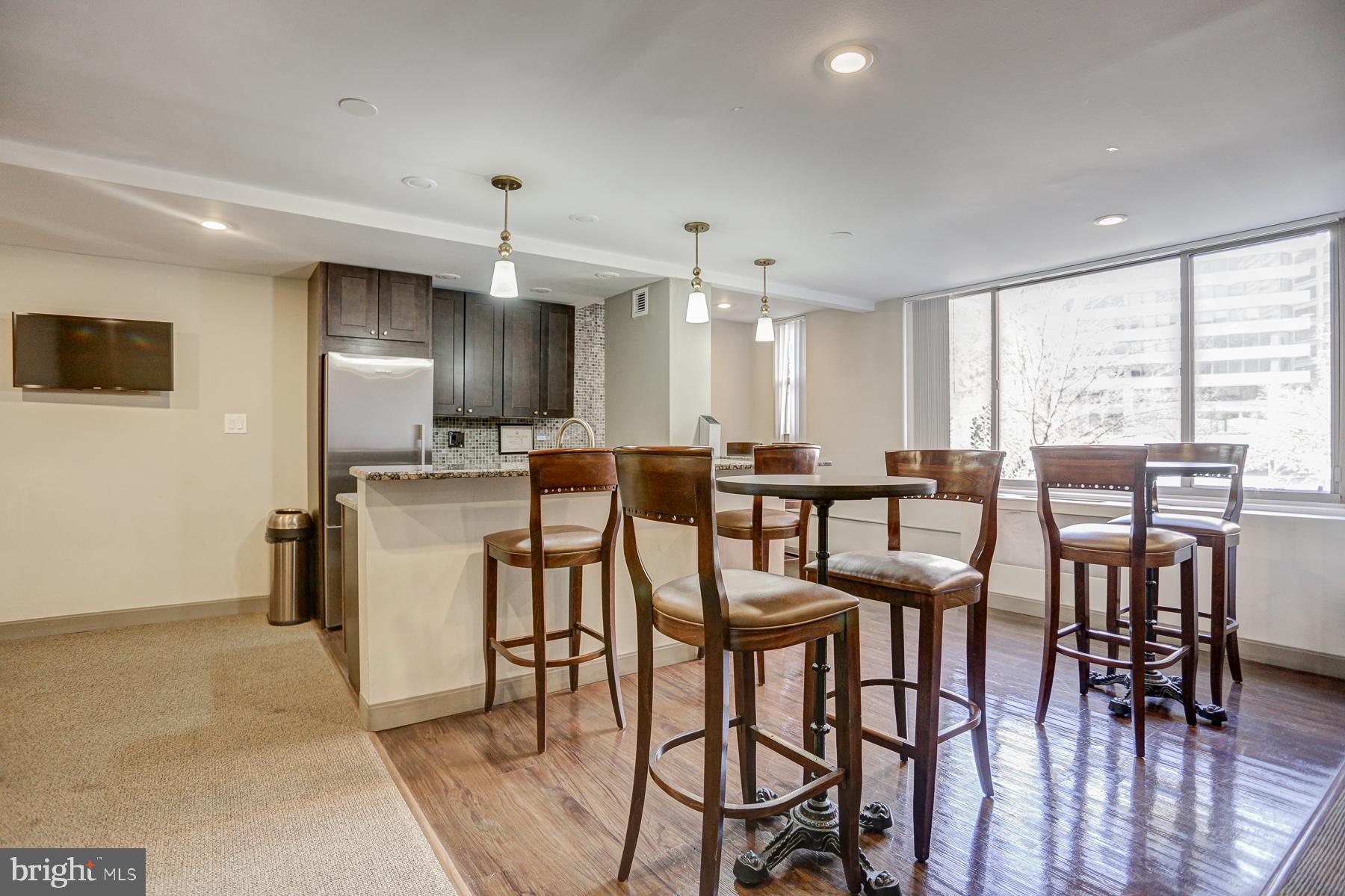 RIVER PLACE NORTH - Residential