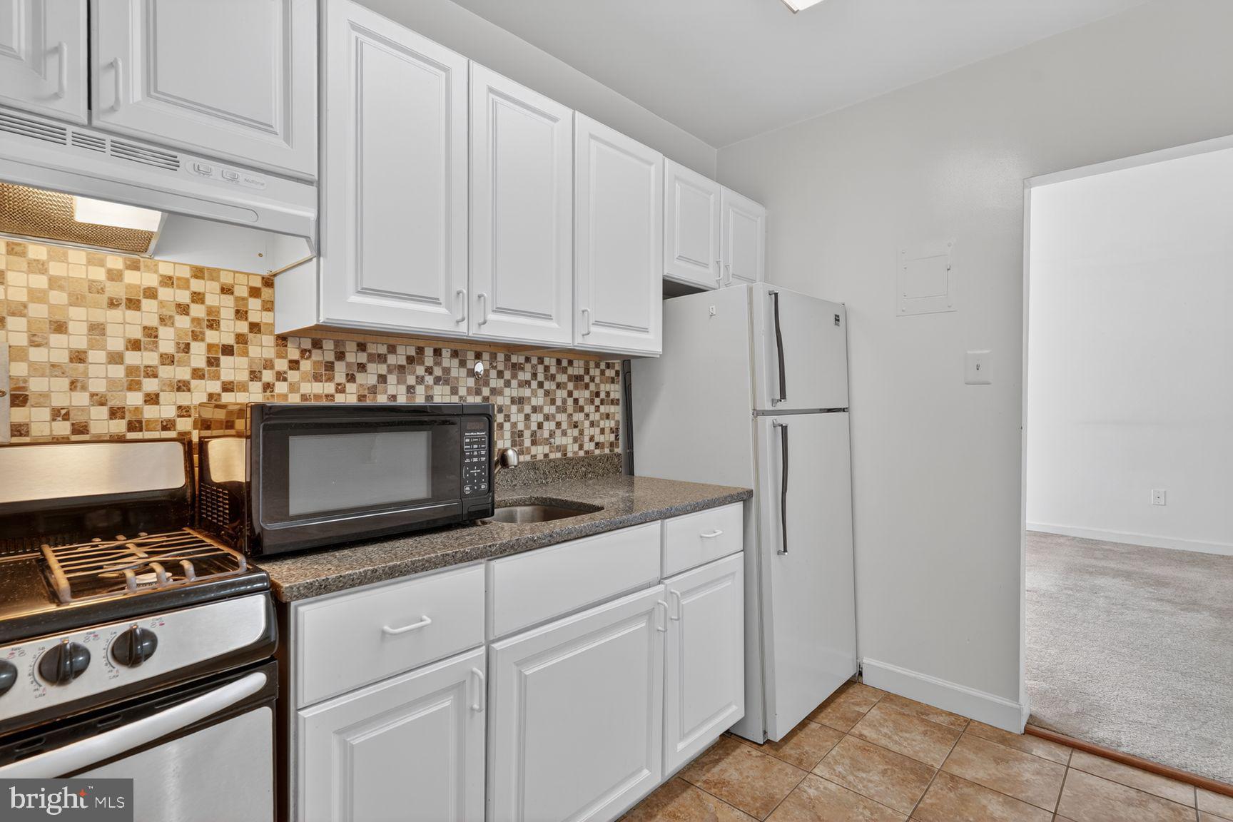 RIVER PLACE NORTH - Residential