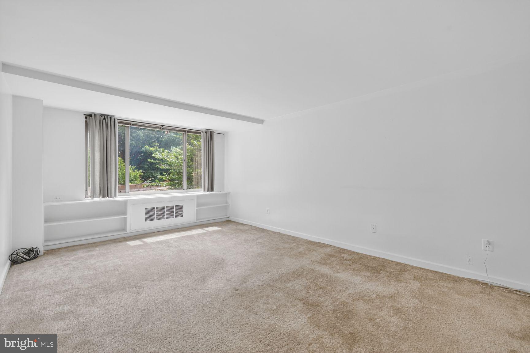 RIVER PLACE NORTH - Residential