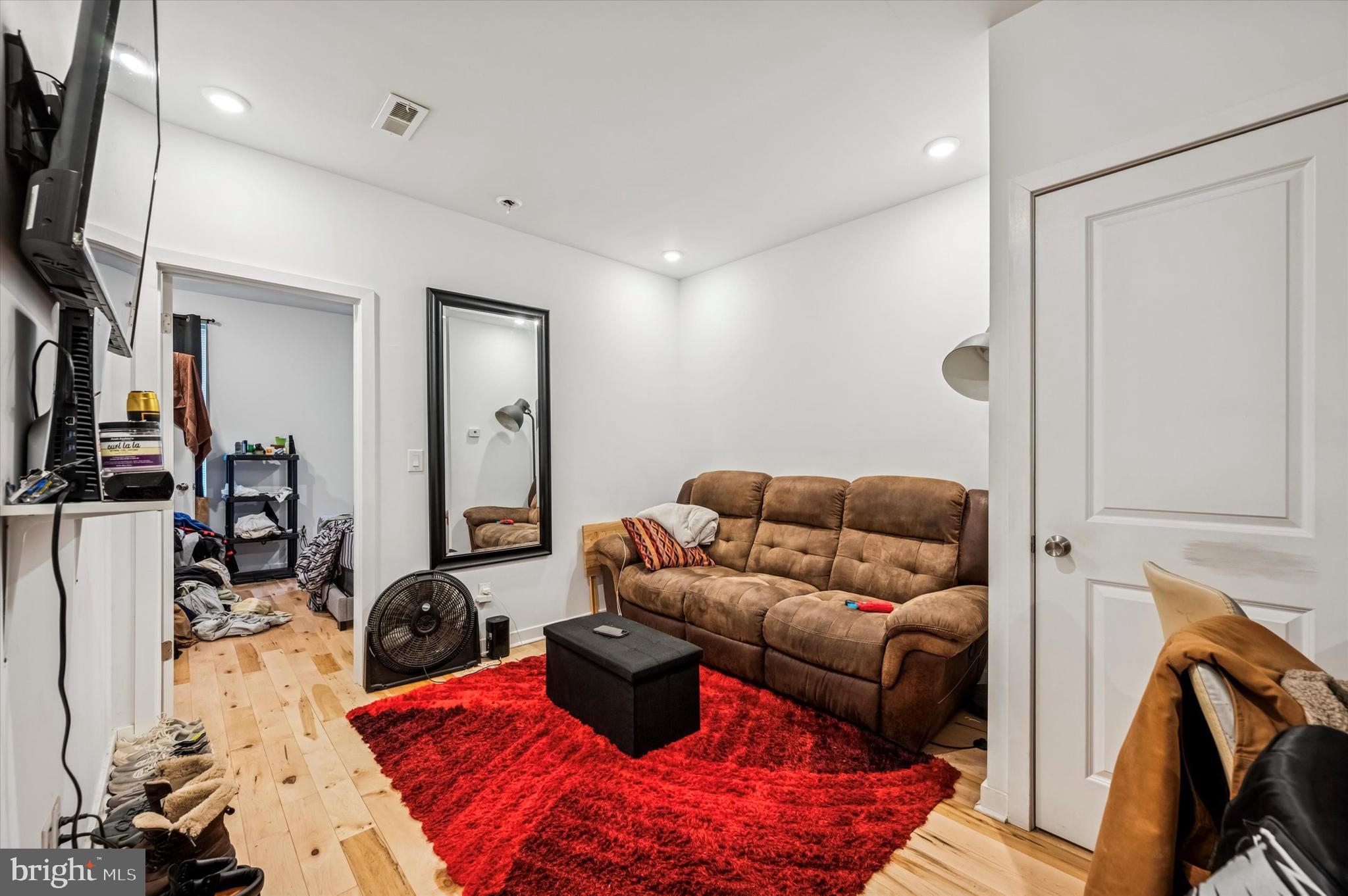 BELMONT - Residential Income