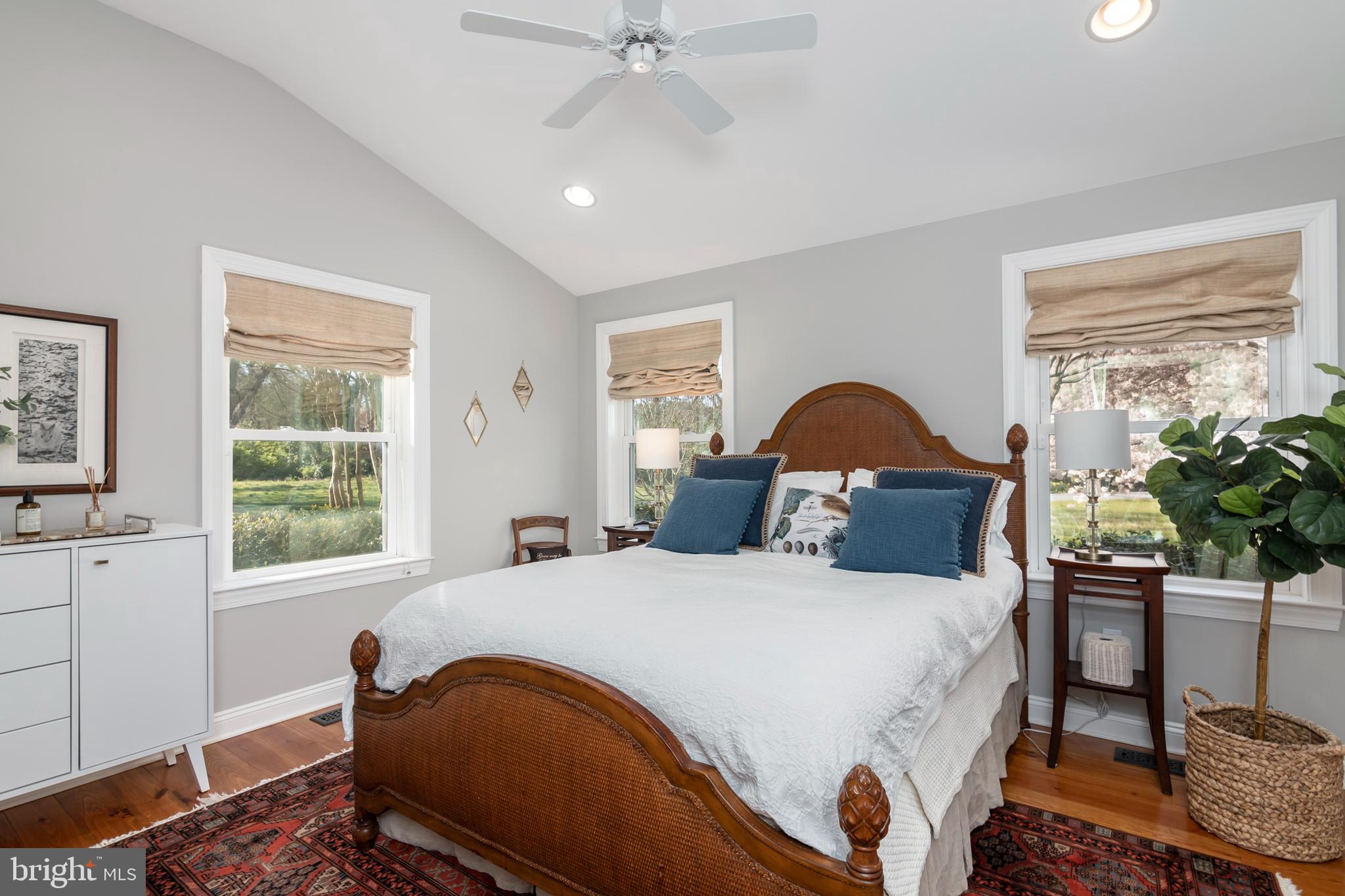 EASTON - Residential