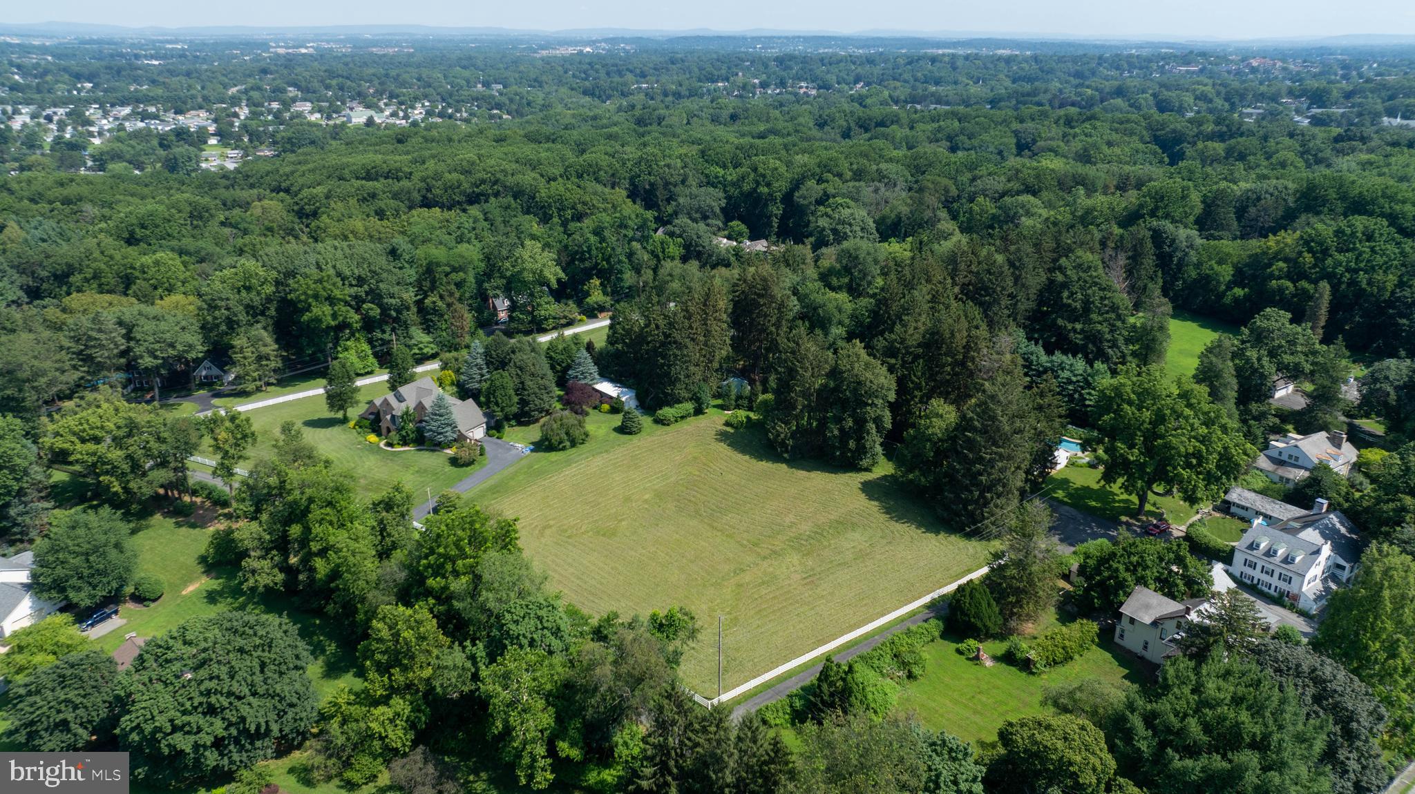 LANCASTER TWP - Land
