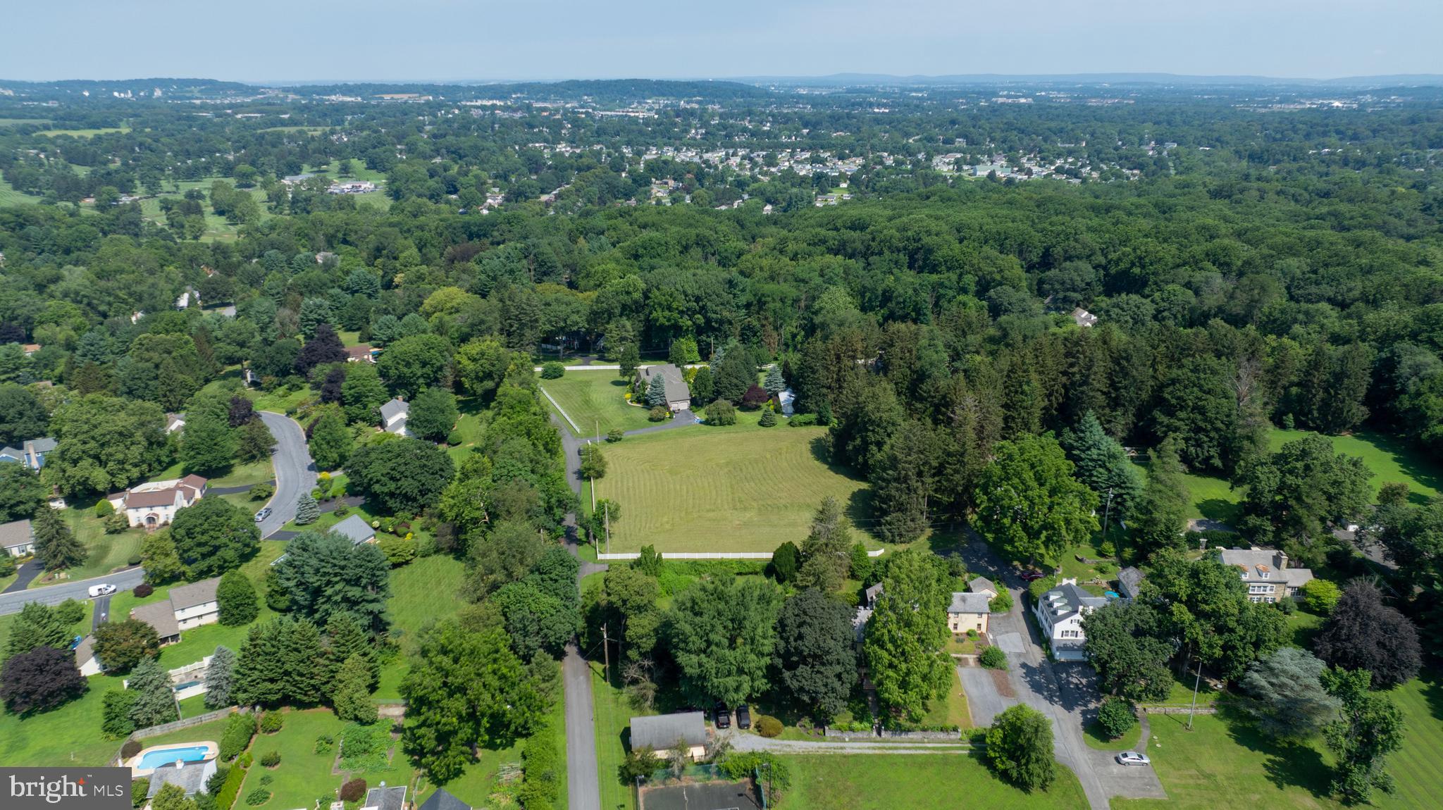 LANCASTER TWP - Land
