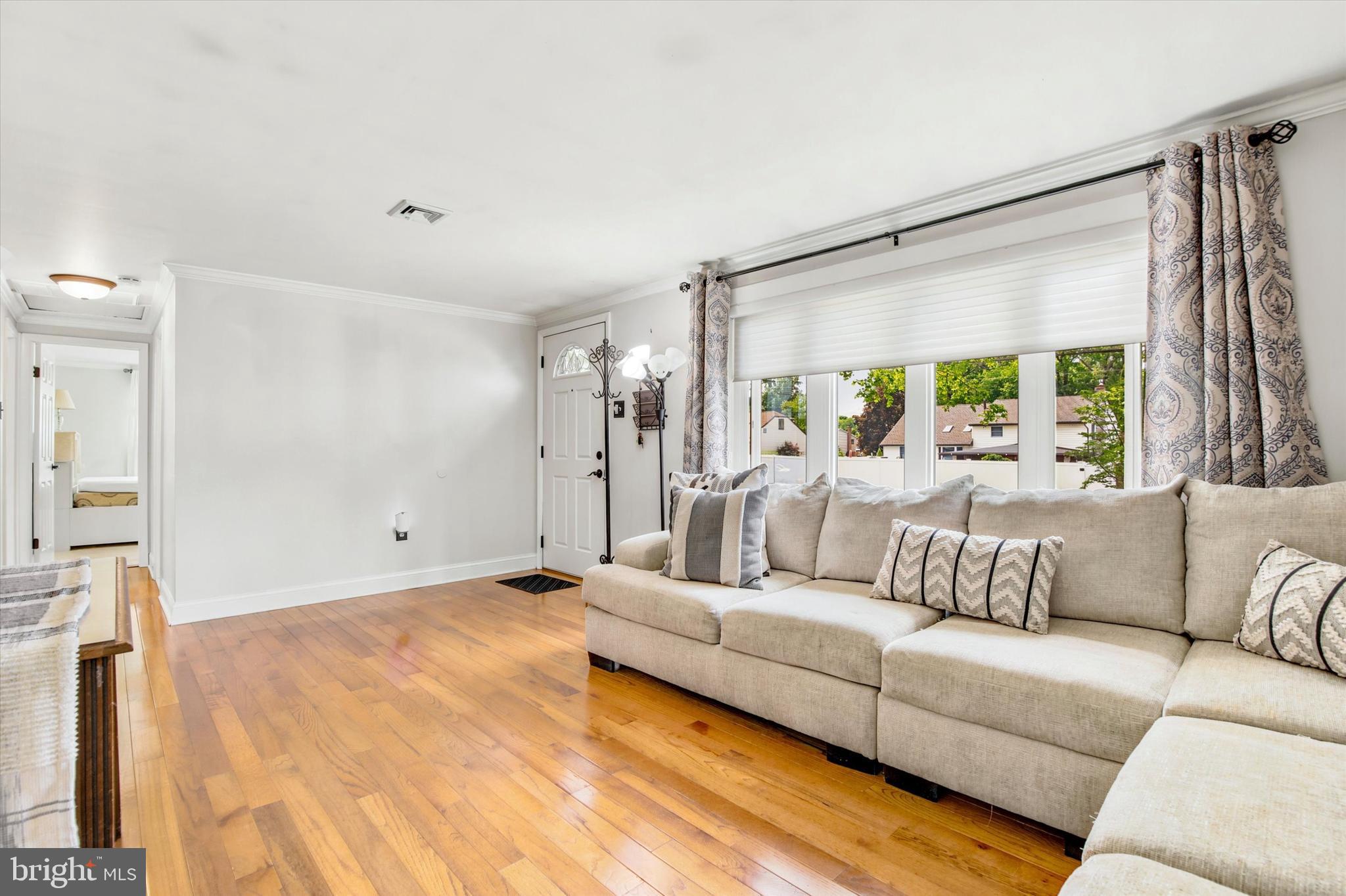 MEADOW WOOD - Residential