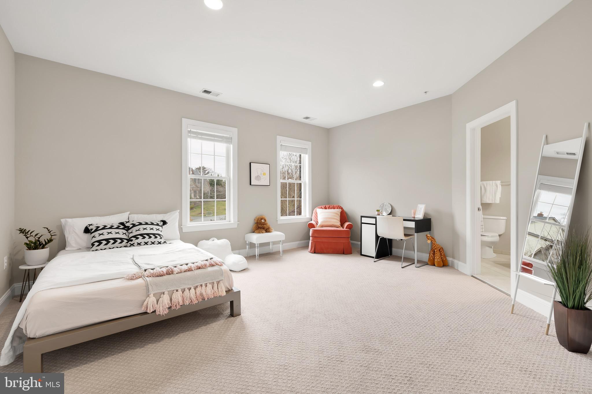 KENTSDALE ESTATES - Residential