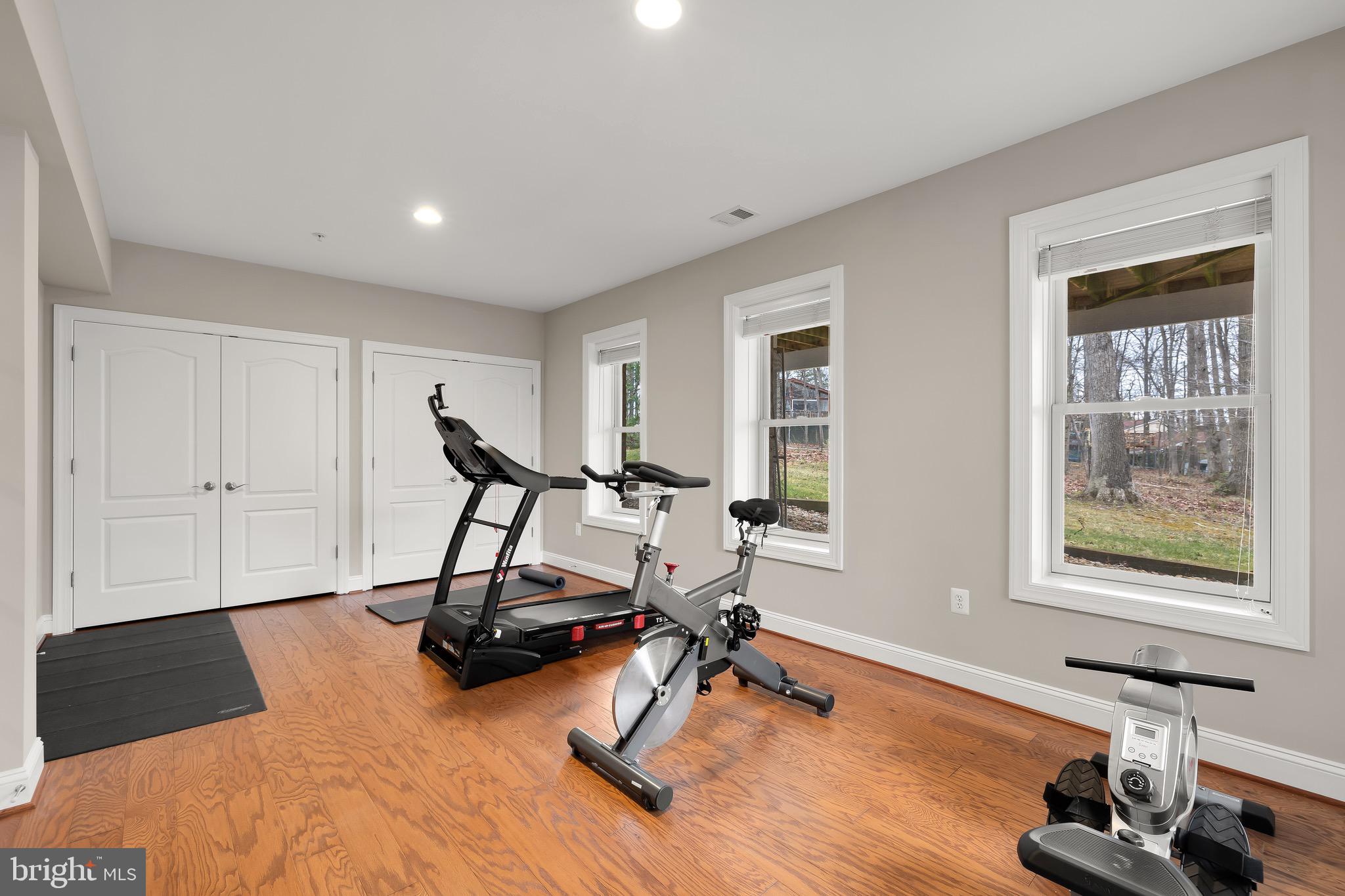 KENTSDALE ESTATES - Residential