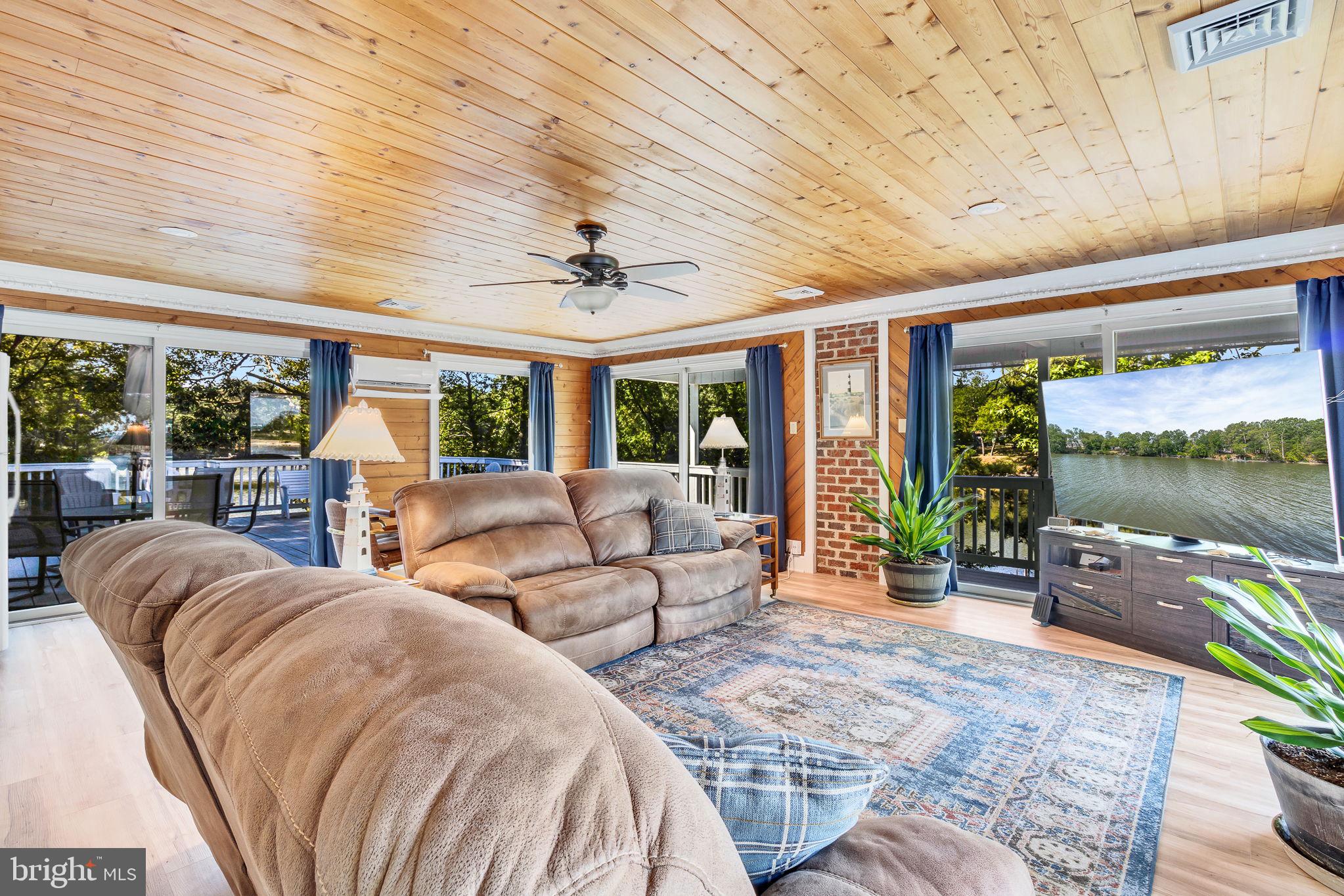 WHITE SAND HARBOUR - Residential
