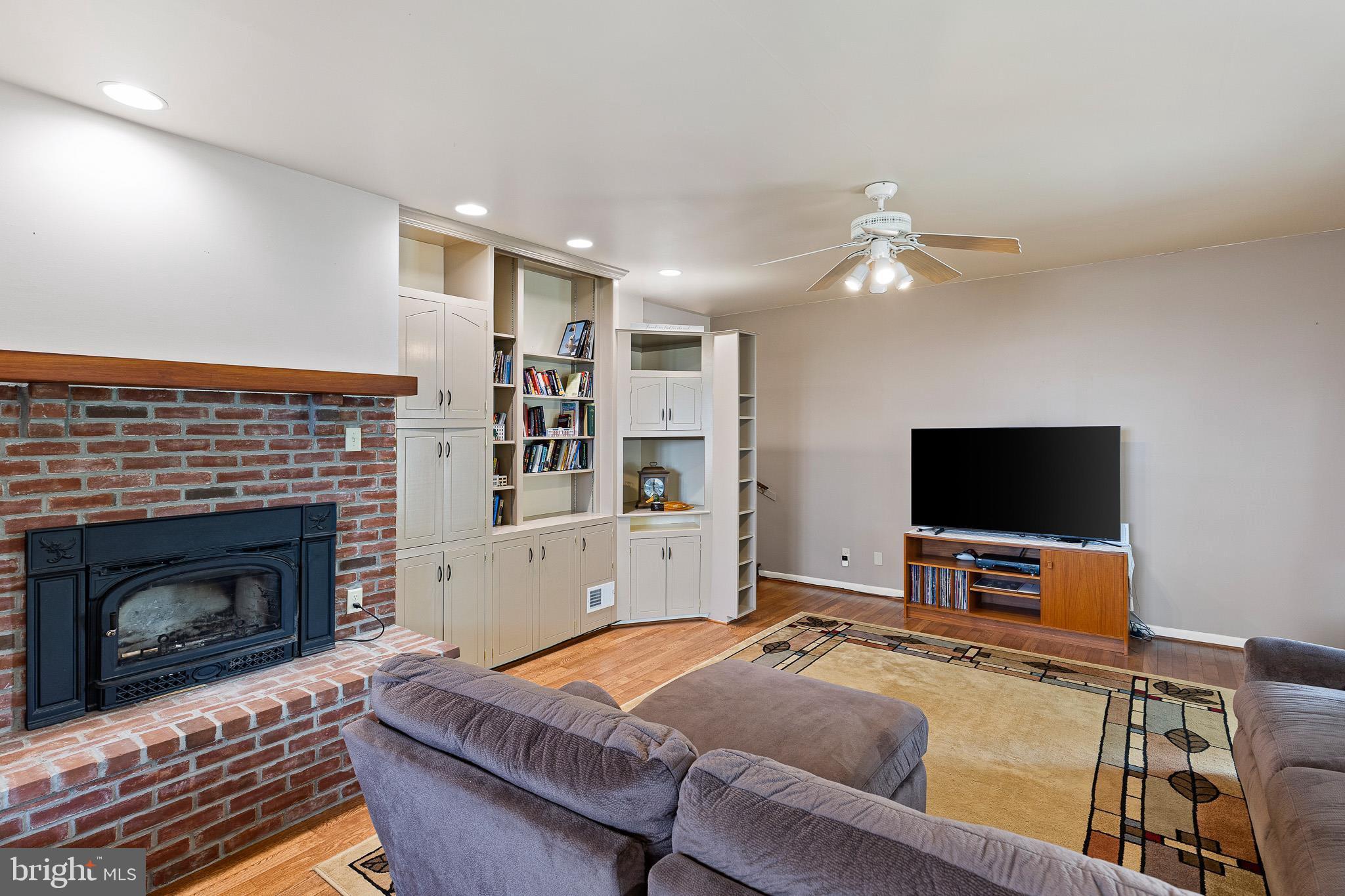 BAY VIEW ESTATES - Residential