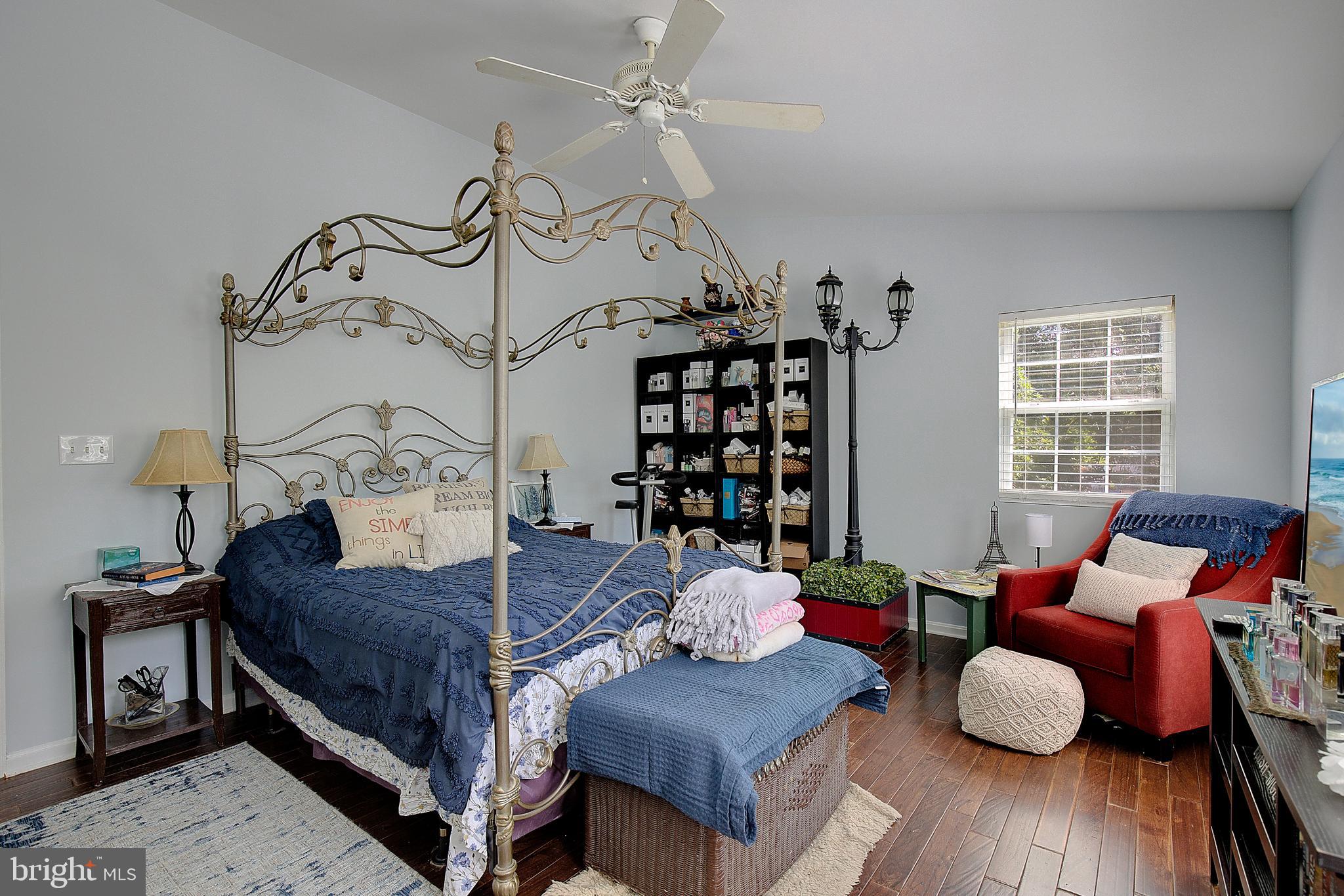 AVALON SHORES - Residential