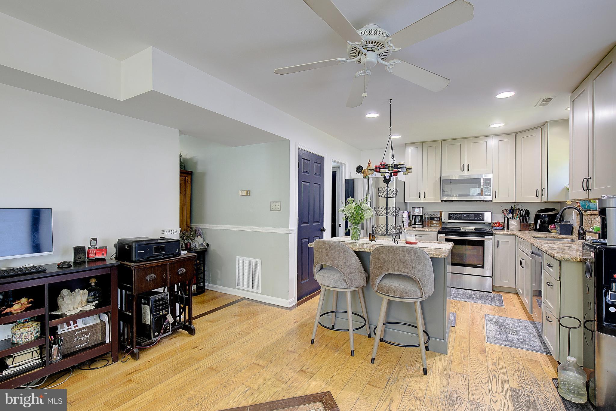 AVALON SHORES - Residential