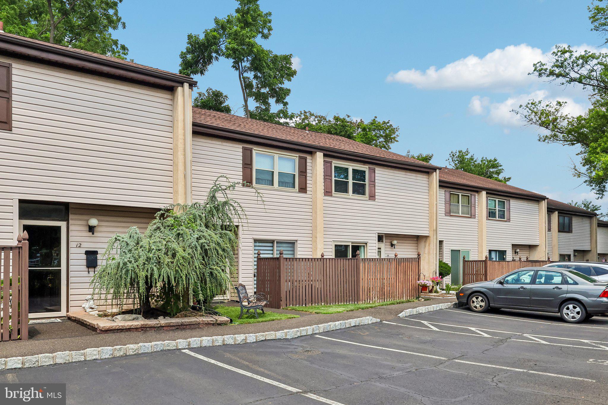 HUNTERS RUN - Residential