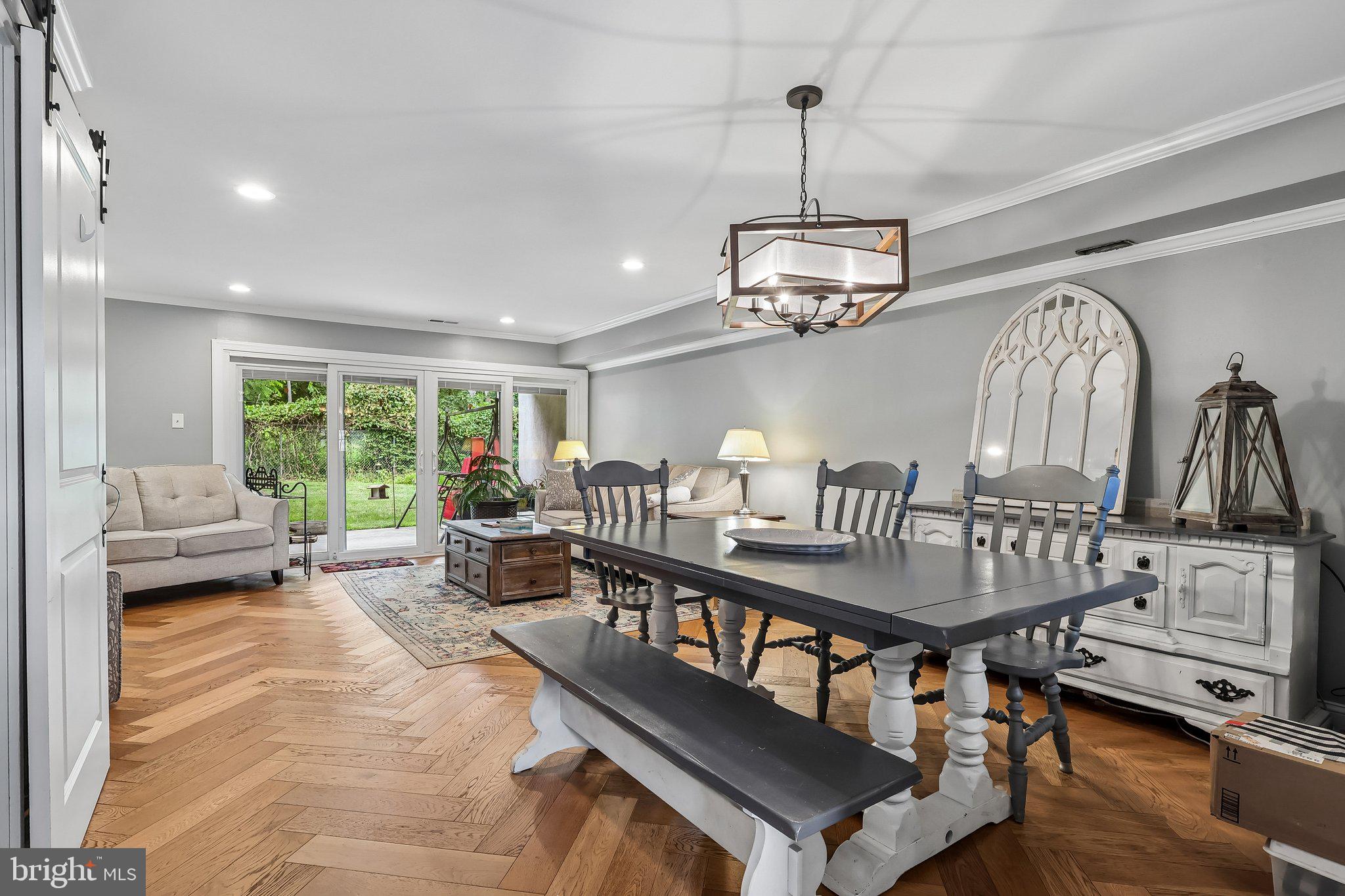 HUNTERS RUN - Residential