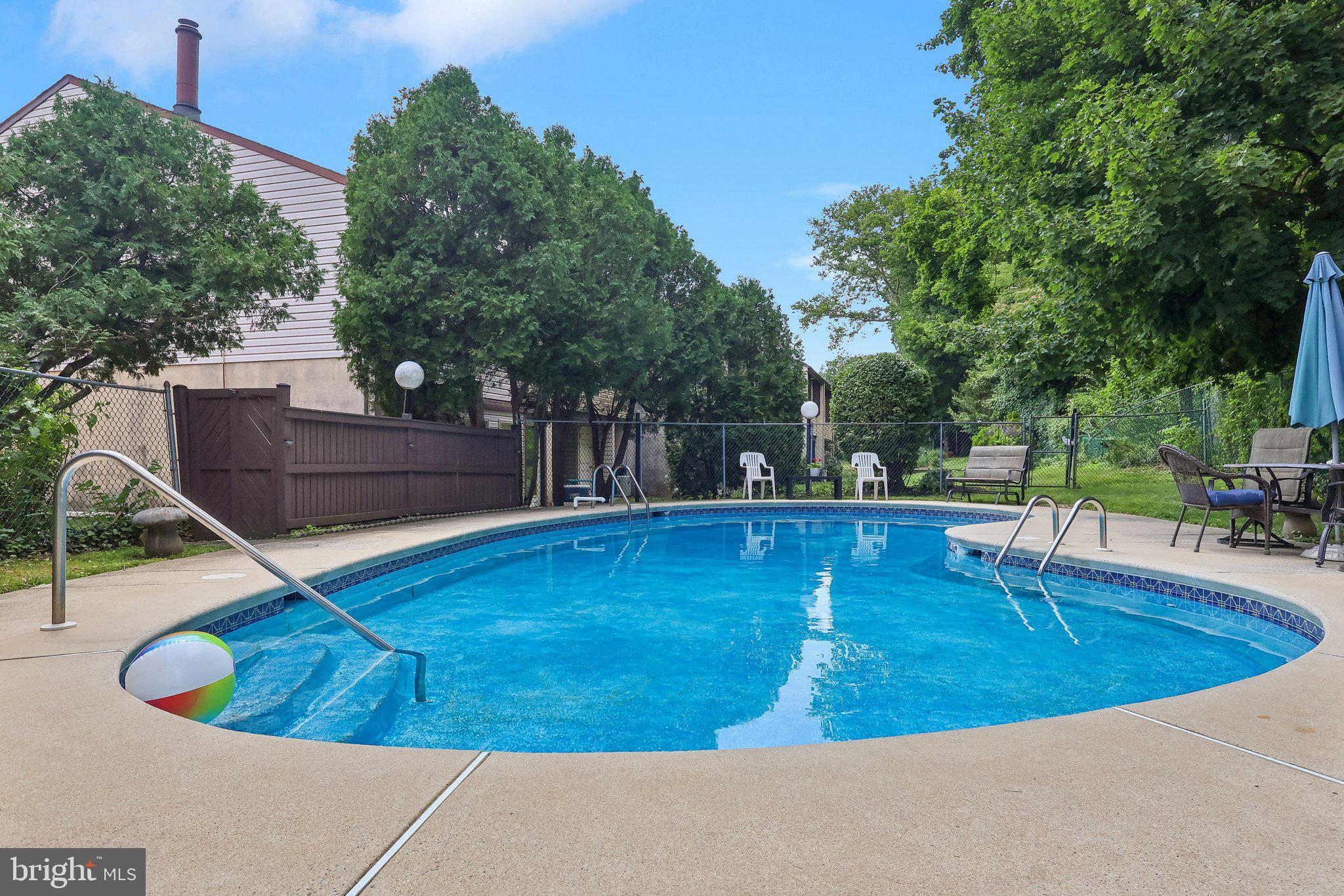 HUNTERS RUN - Residential