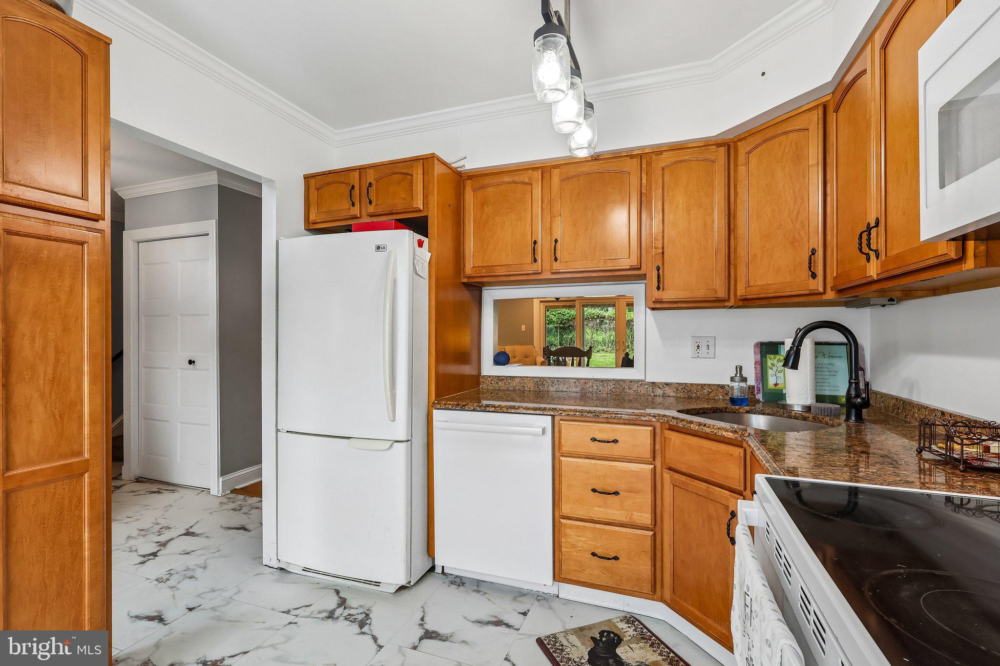 HUNTERS RUN - Residential