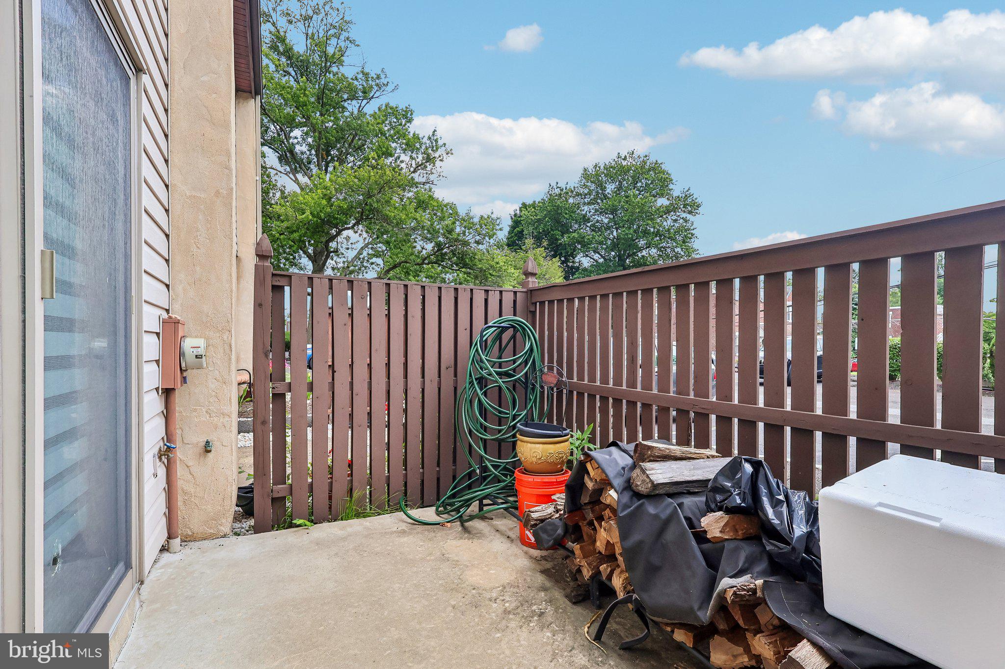 HUNTERS RUN - Residential
