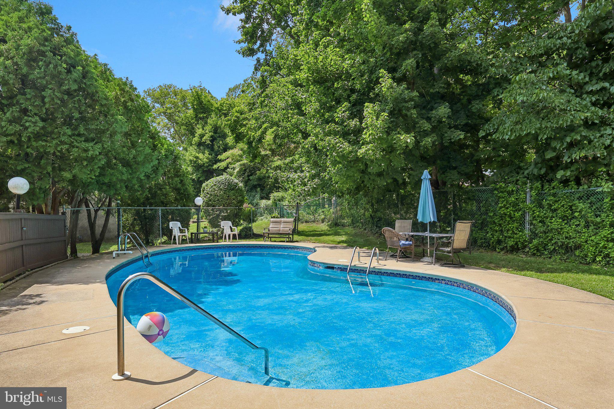 HUNTERS RUN - Residential