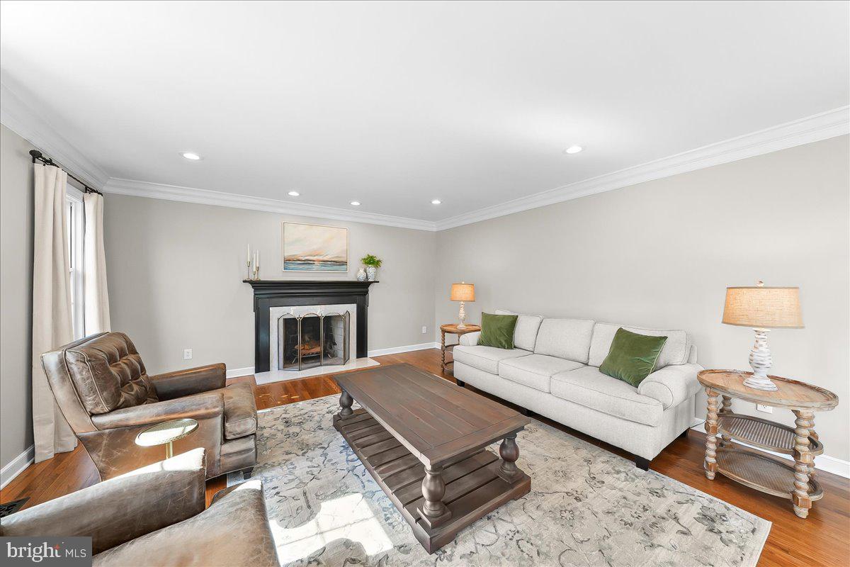 SUNWOOD FARM - Residential