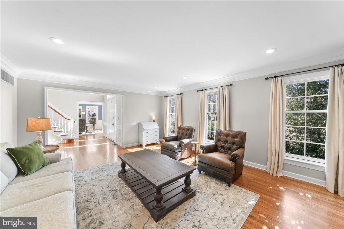 SUNWOOD FARM - Residential