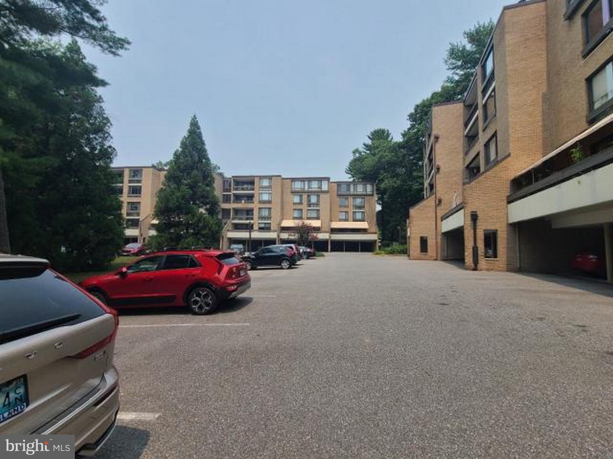 SUMNER VILLAGE - Residential