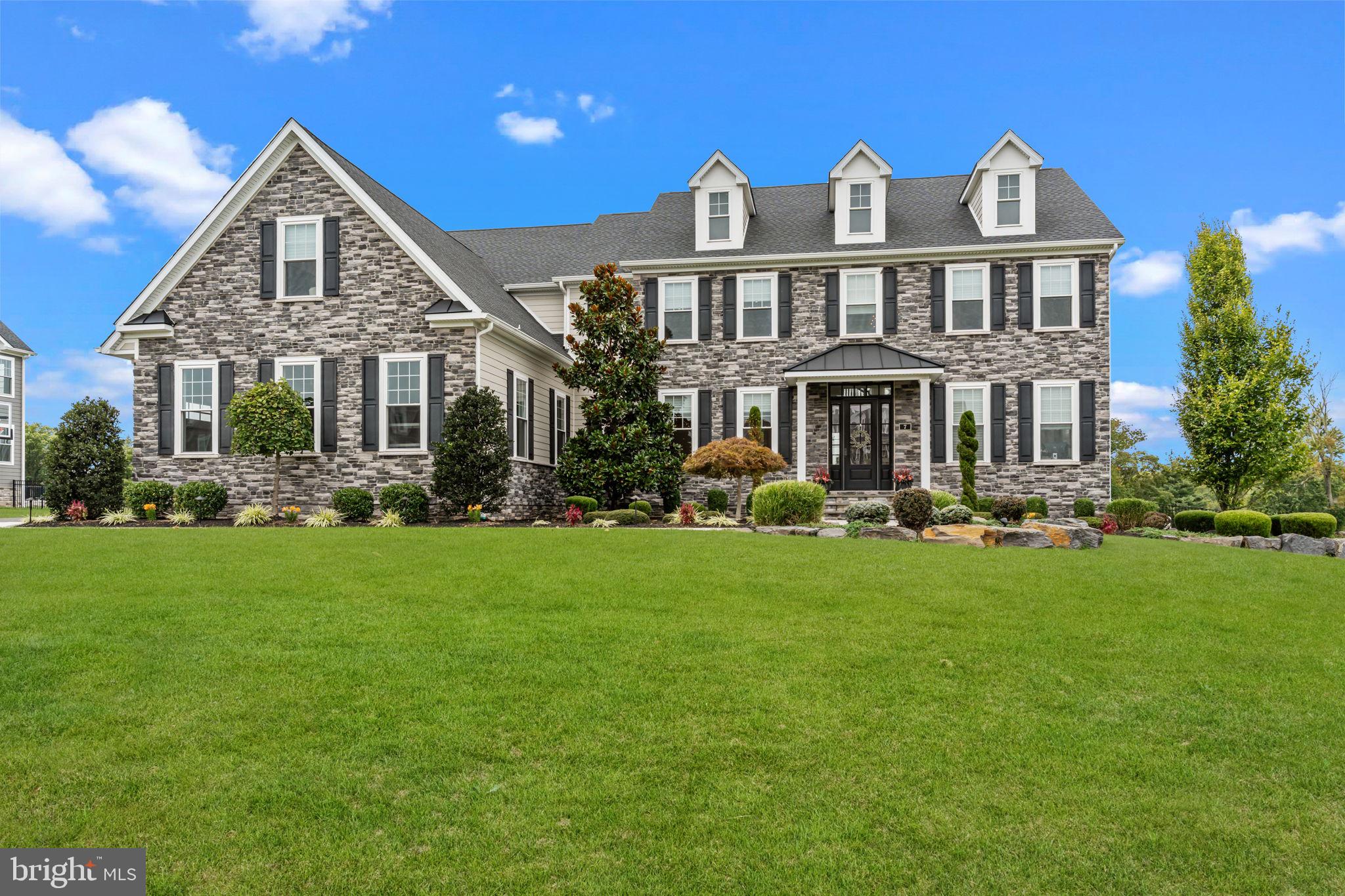 JERICHO ESTATES - Residential