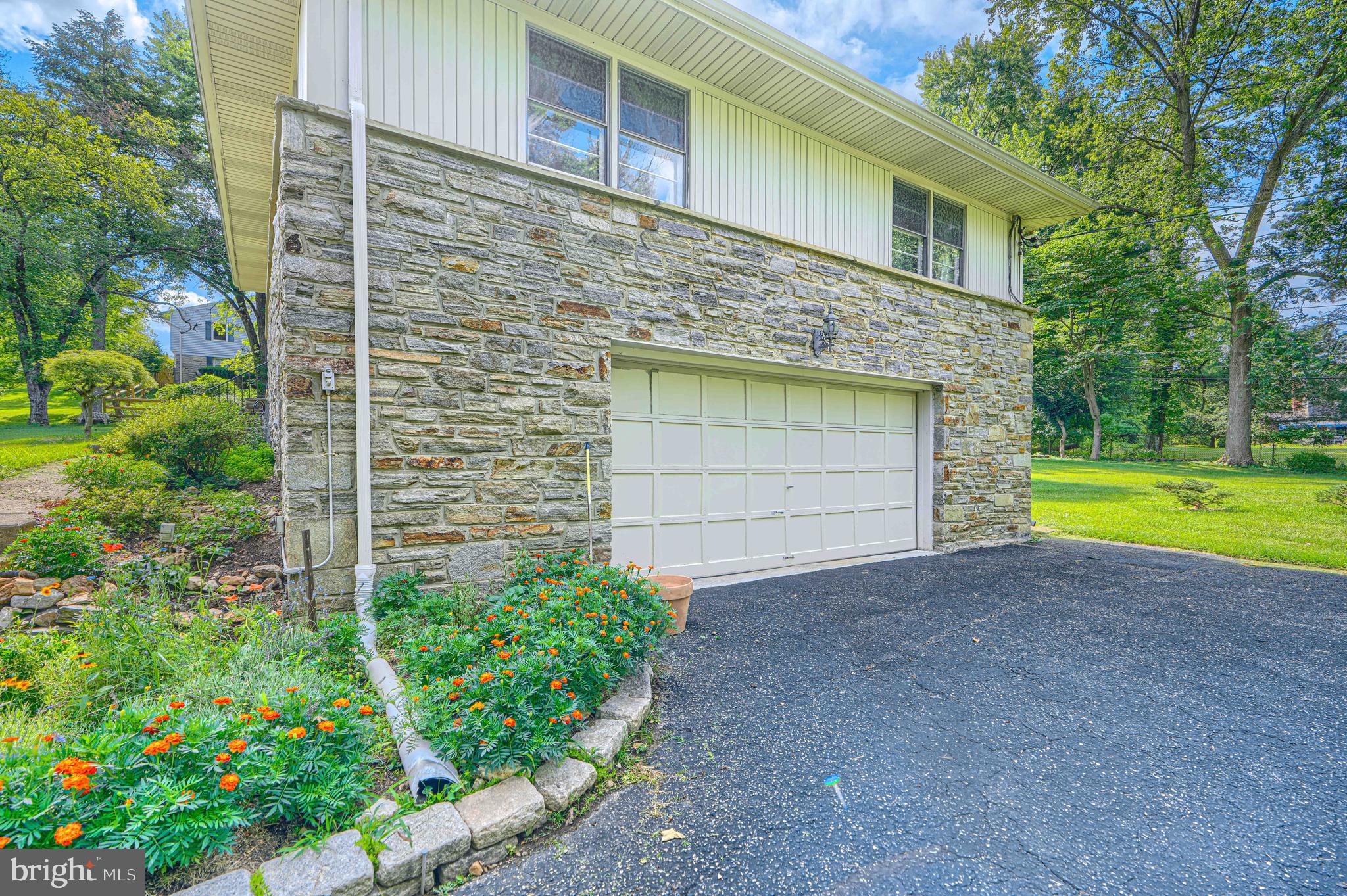 HAMPTON - Residential
