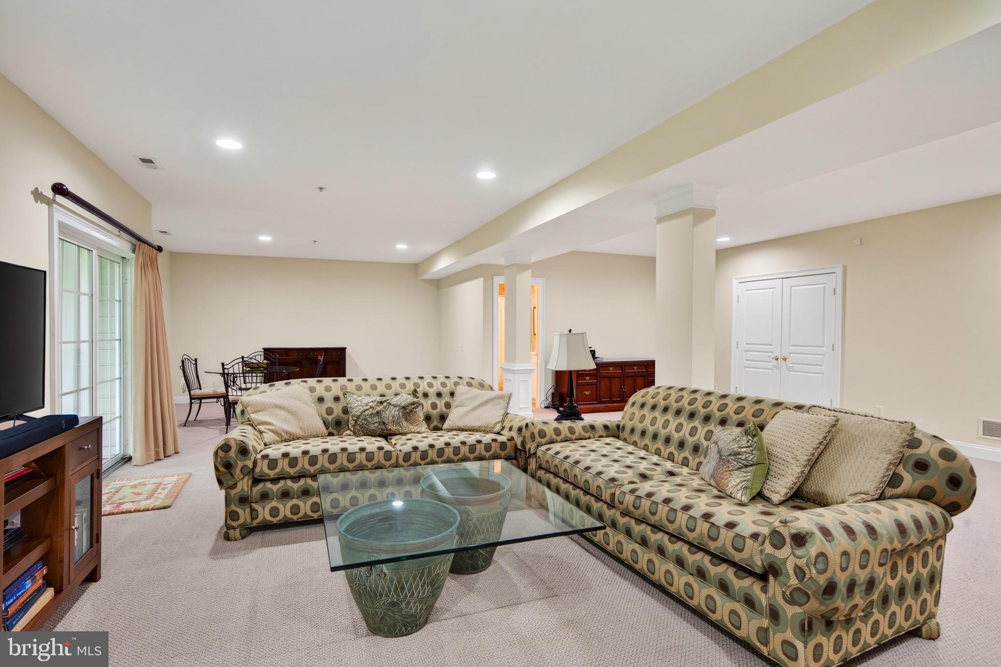 SPRINGTON POINTE WOODS - Residential