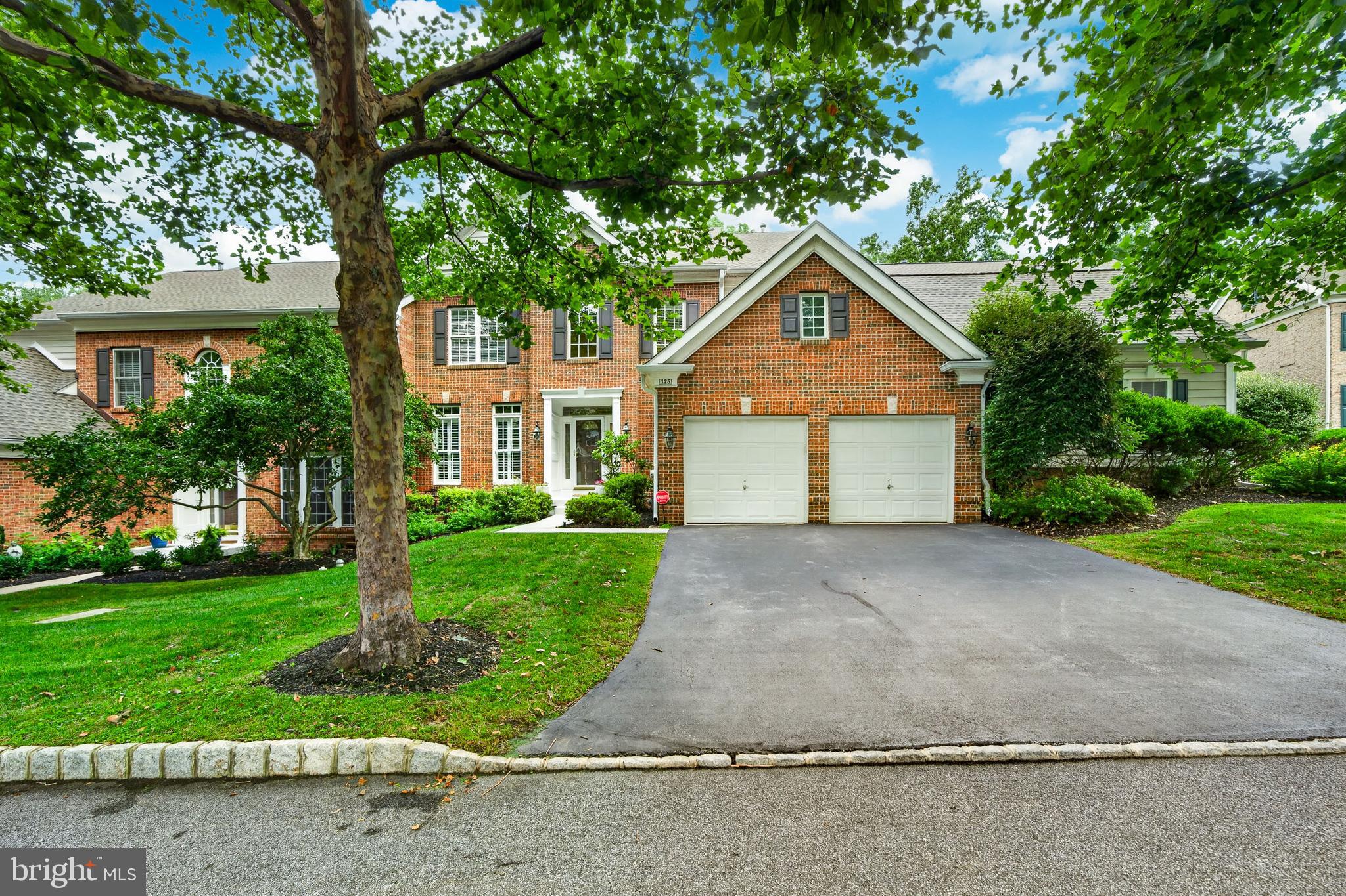 SPRINGTON POINTE WOODS - Residential