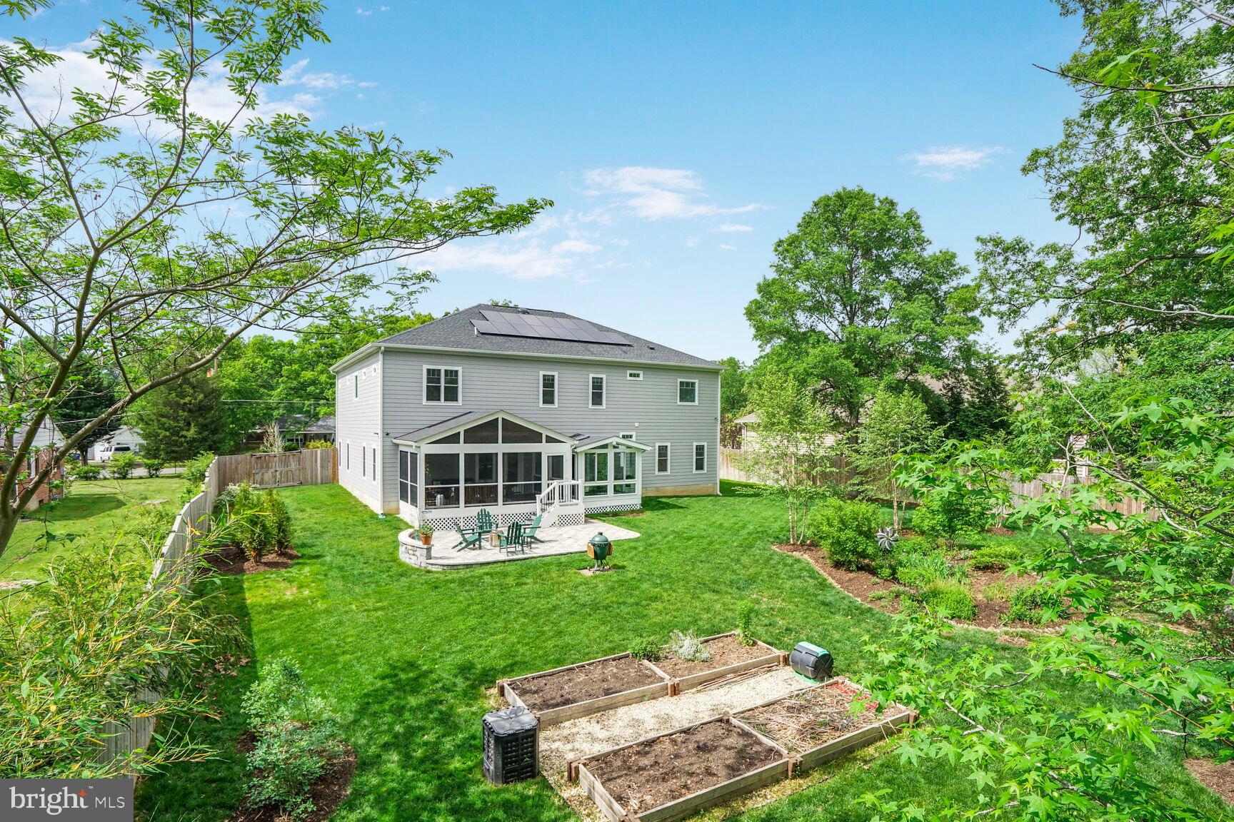 WINDSOR ESTATES - Residential Lease