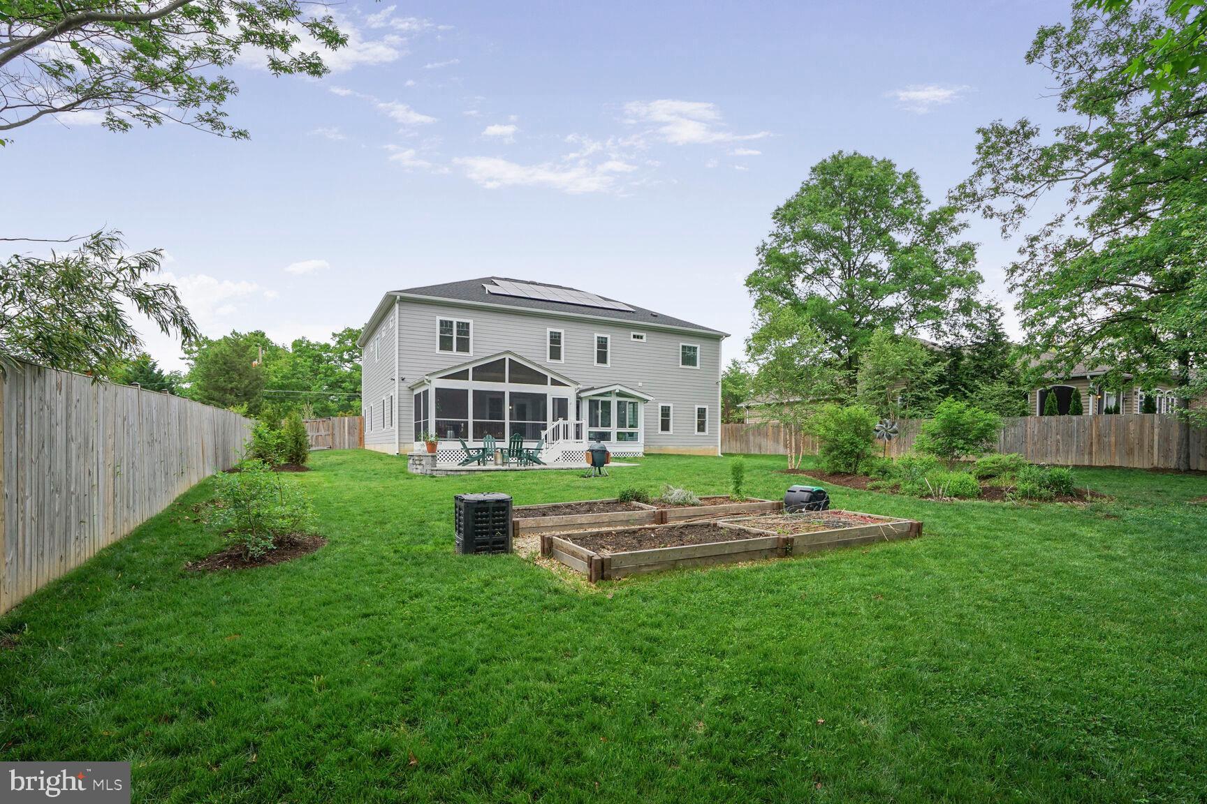 WINDSOR ESTATES - Residential Lease