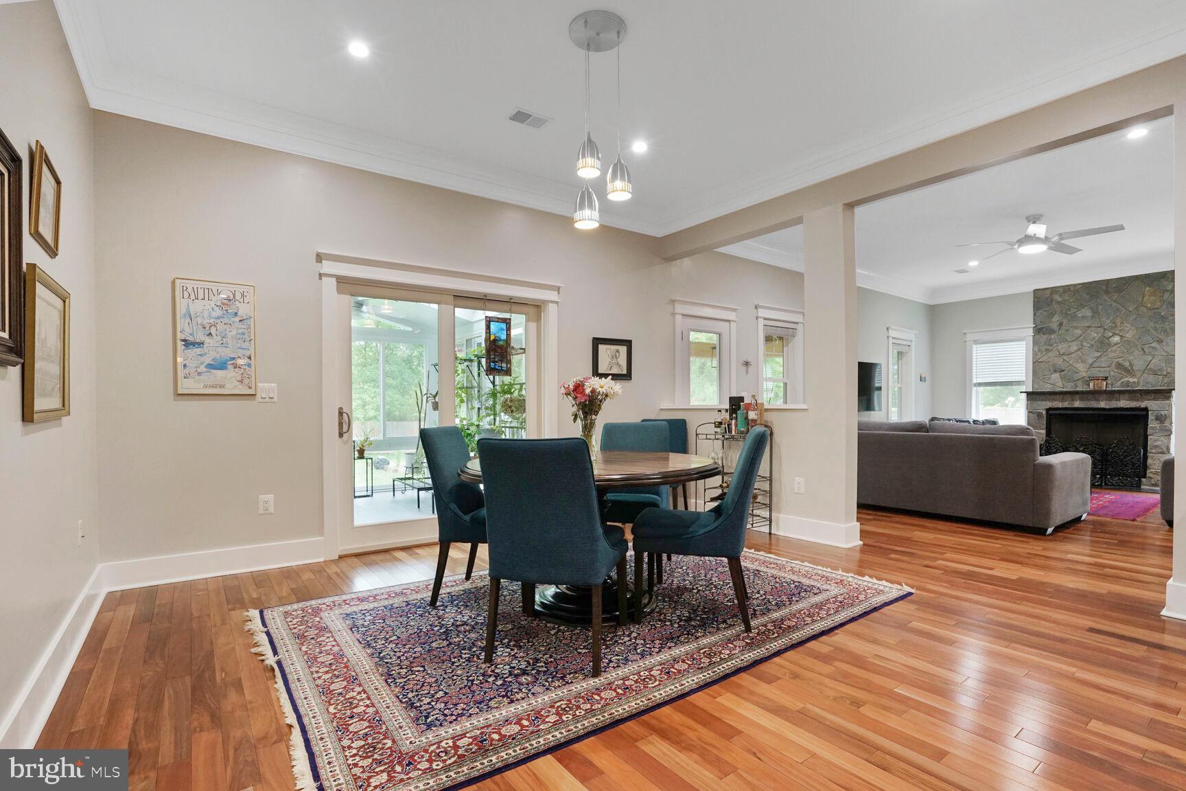 WINDSOR ESTATES - Residential Lease