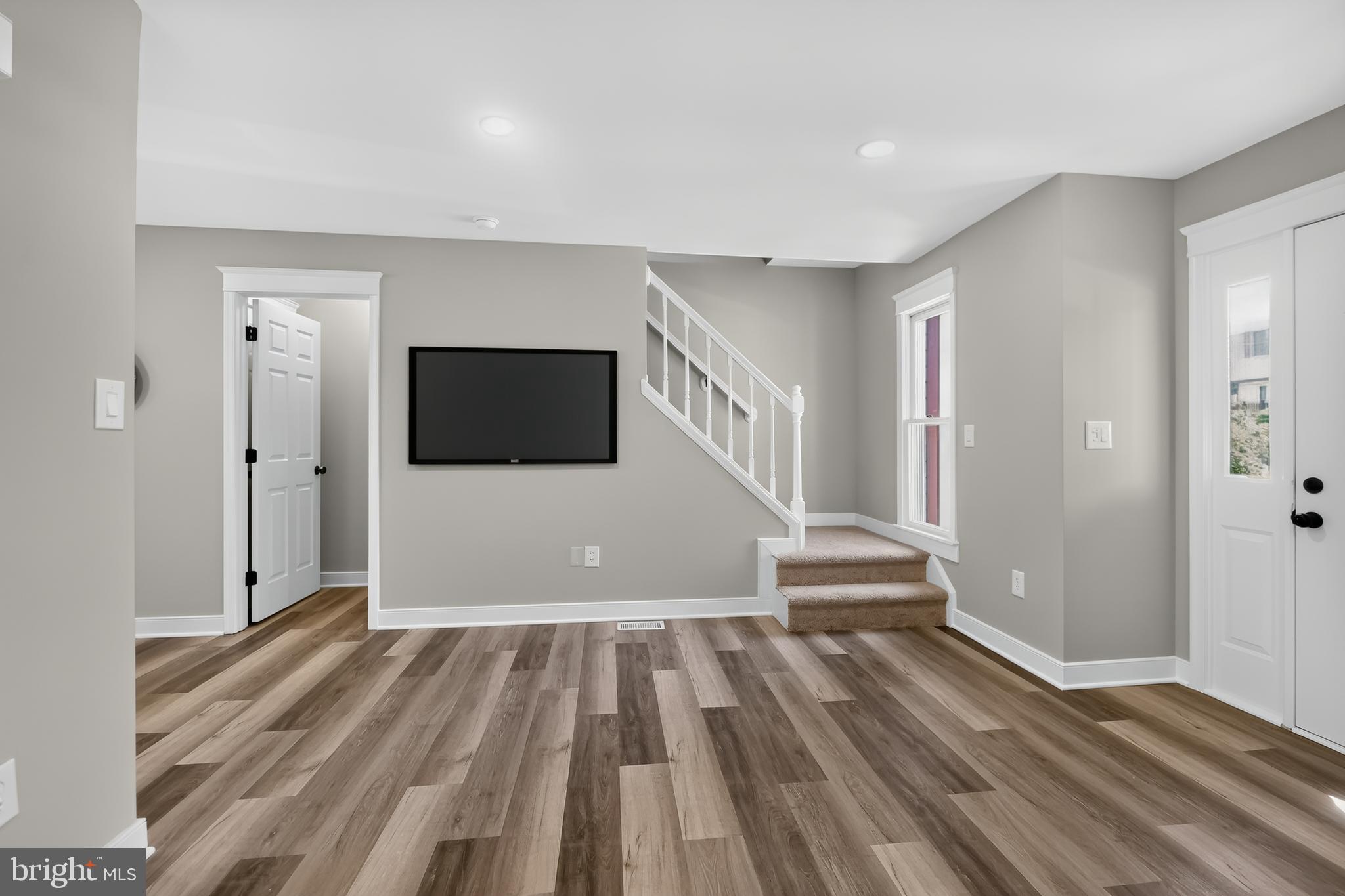 KENLY SQUARE - Residential