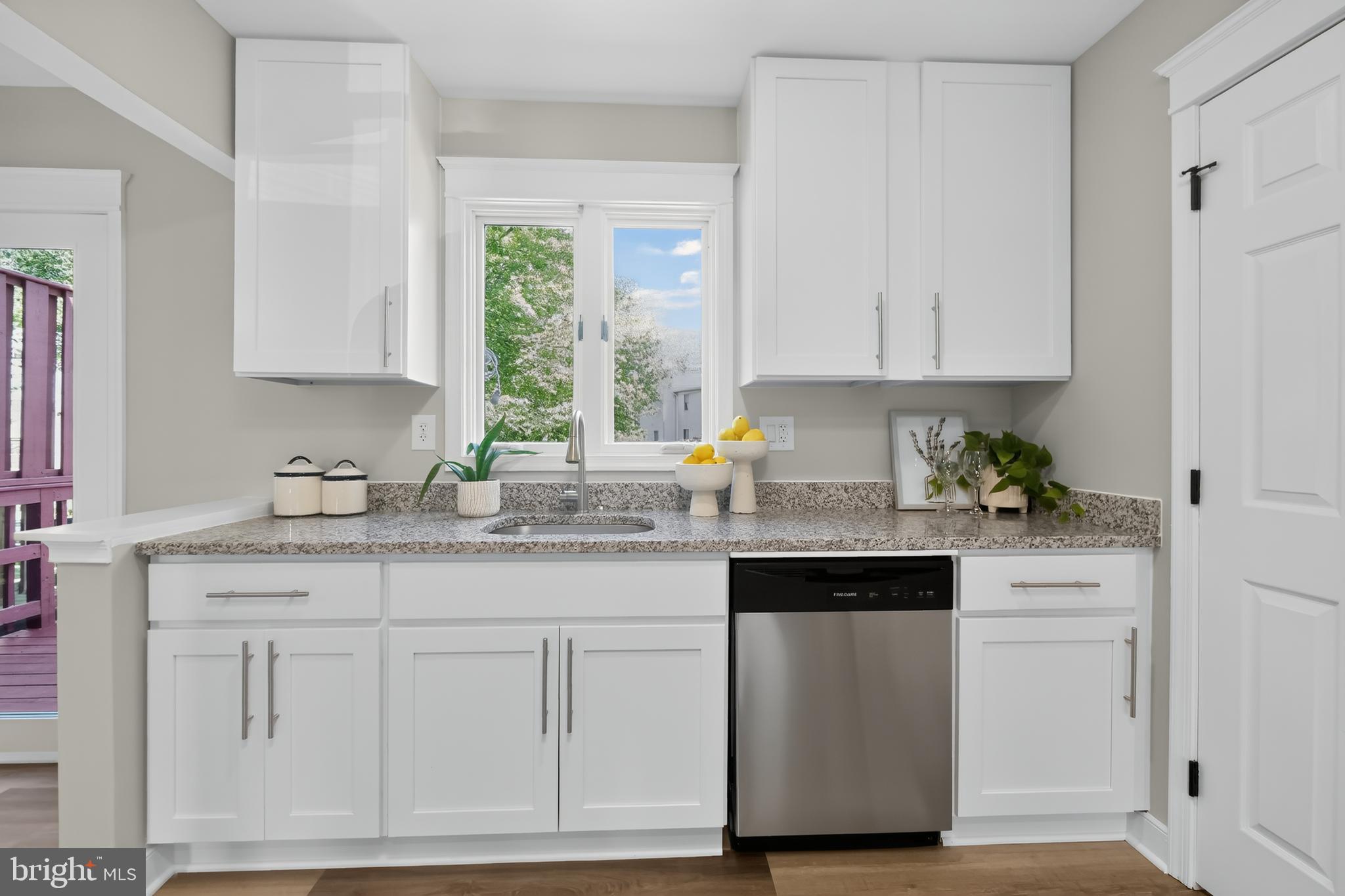 KENLY SQUARE - Residential