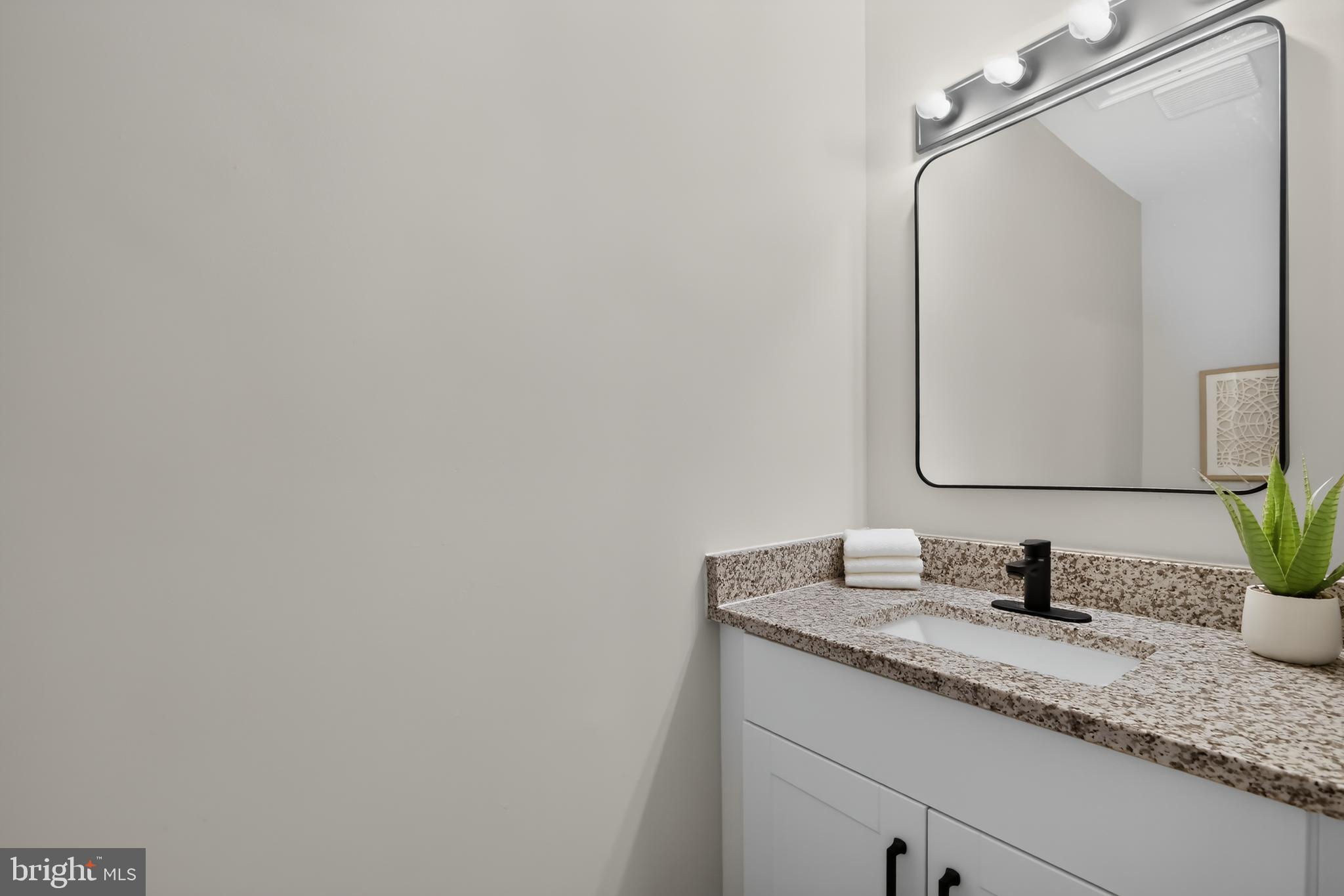KENLY SQUARE - Residential