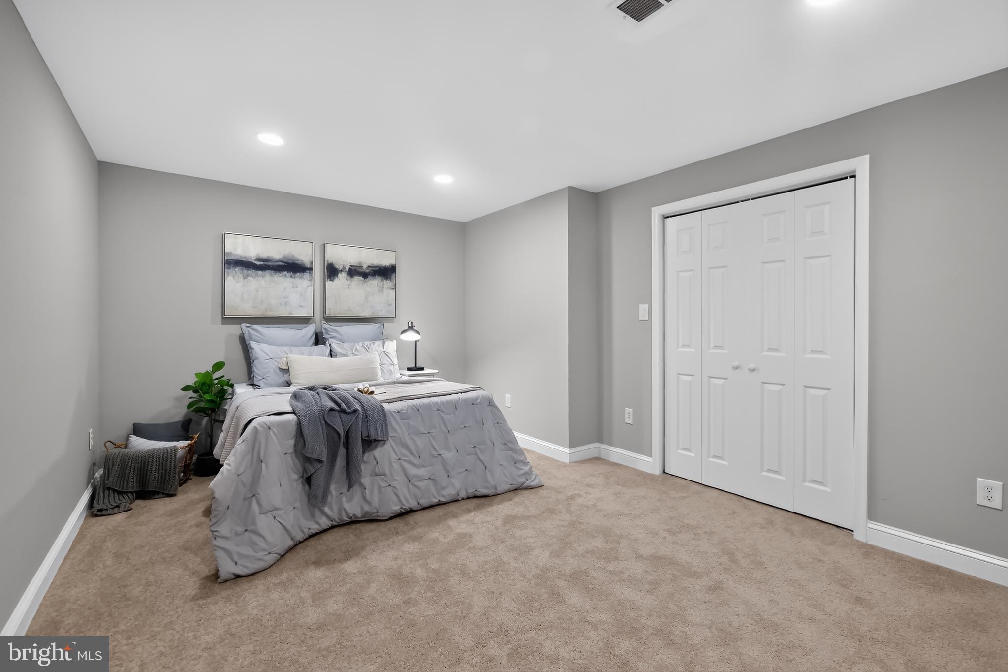 KENLY SQUARE - Residential