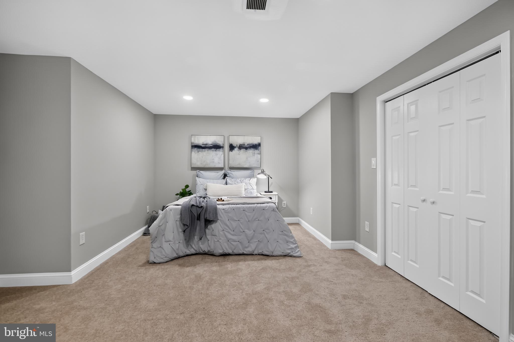 KENLY SQUARE - Residential