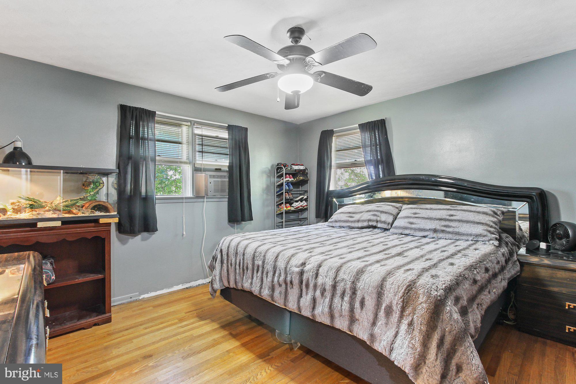 NORTH YORK BORO - Residential