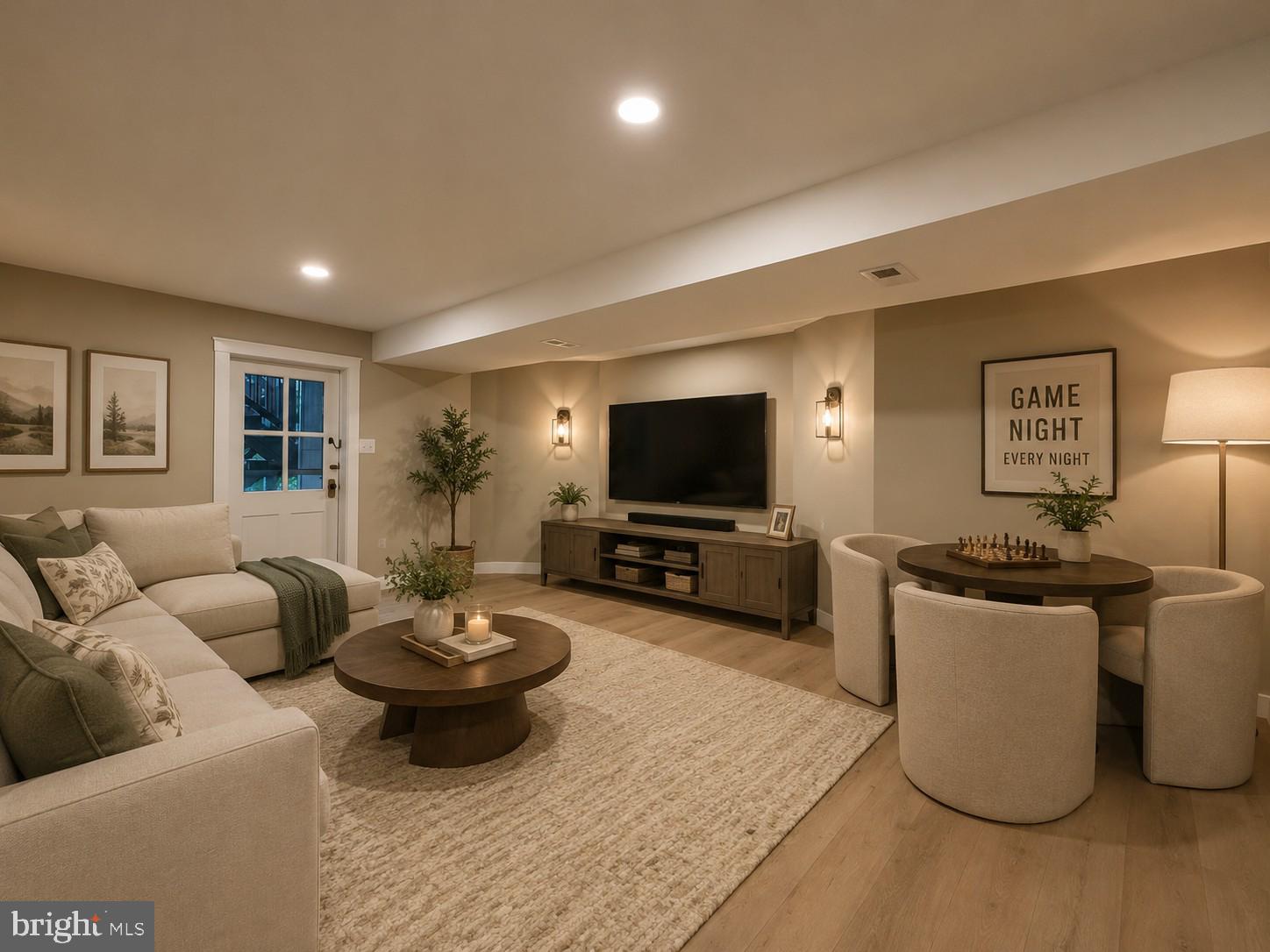 WEST SIDE - Residential
