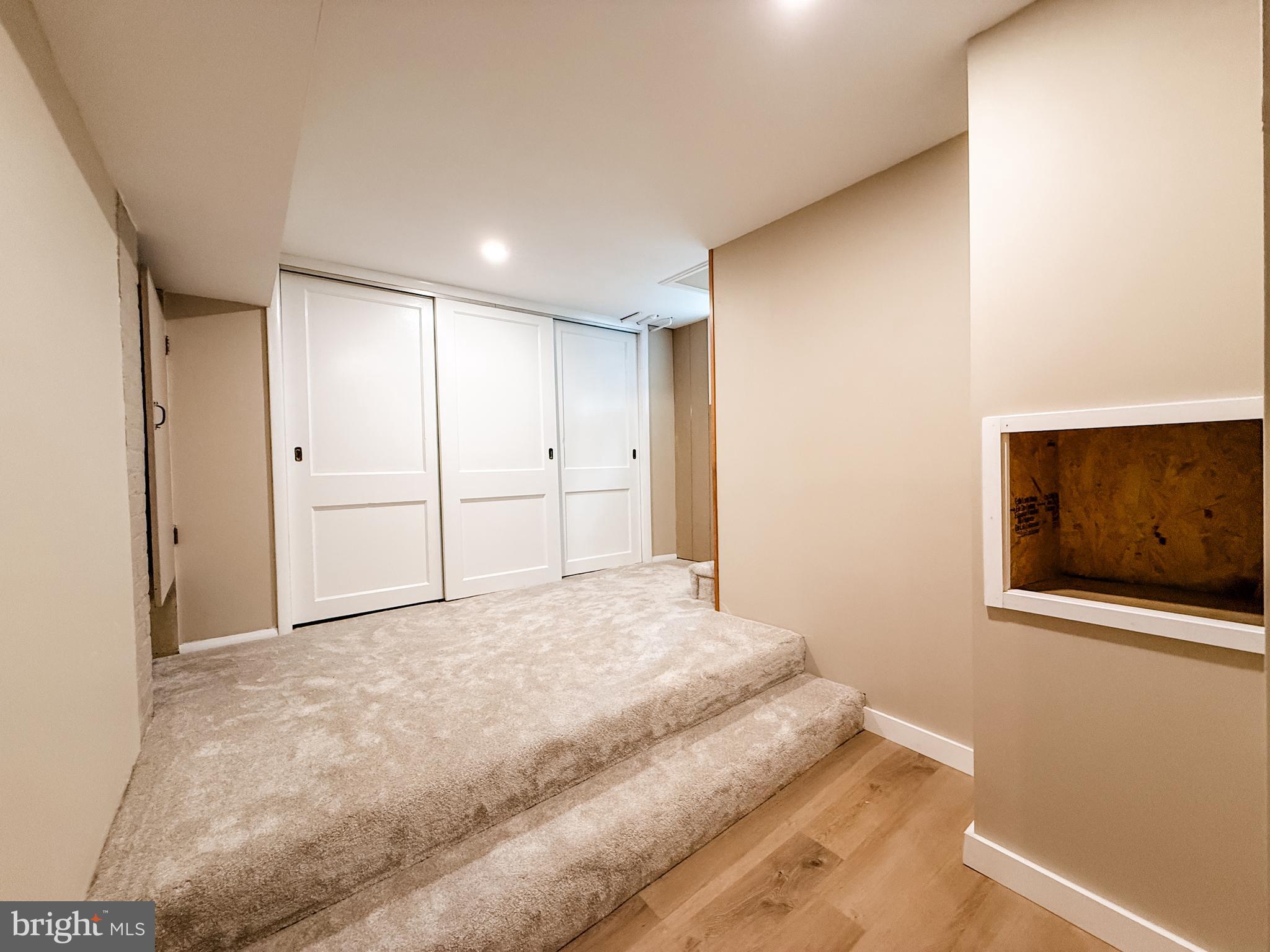 WEST SIDE - Residential