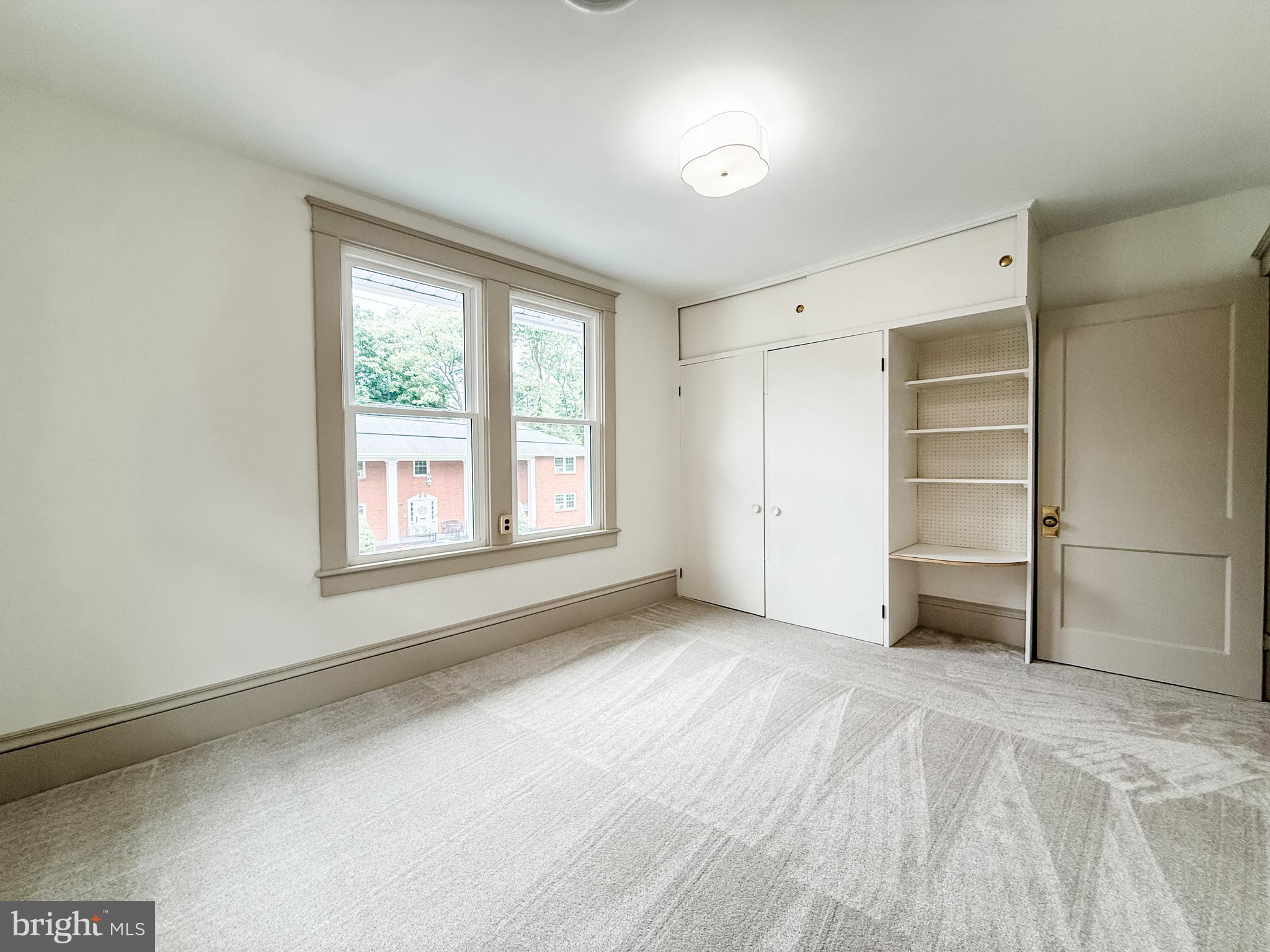 WEST SIDE - Residential