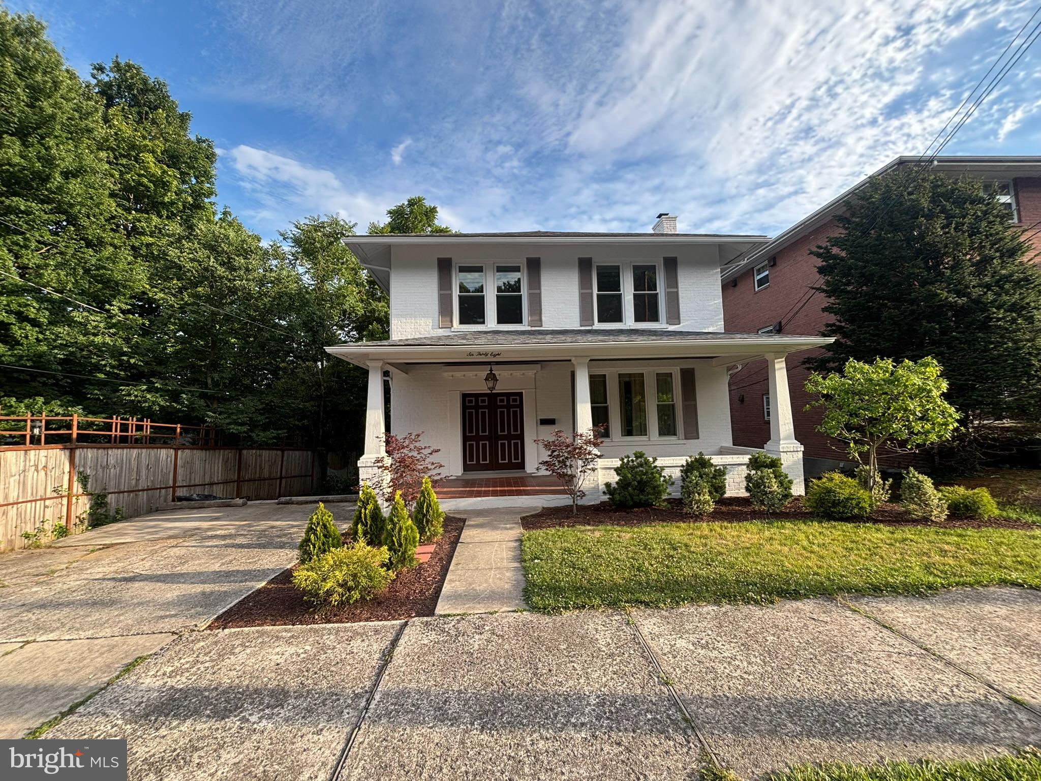 WEST SIDE - Residential