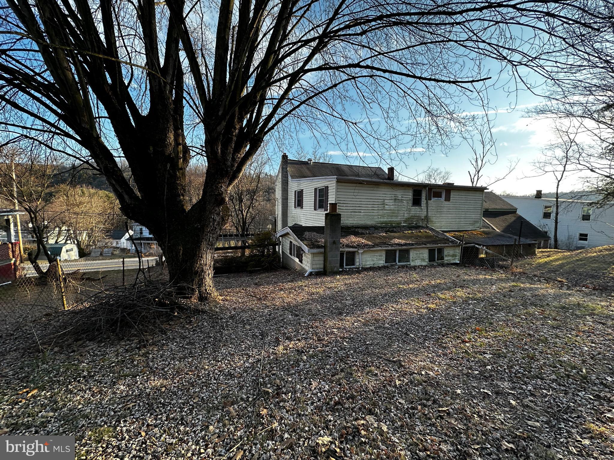 CUMBOLA - Residential