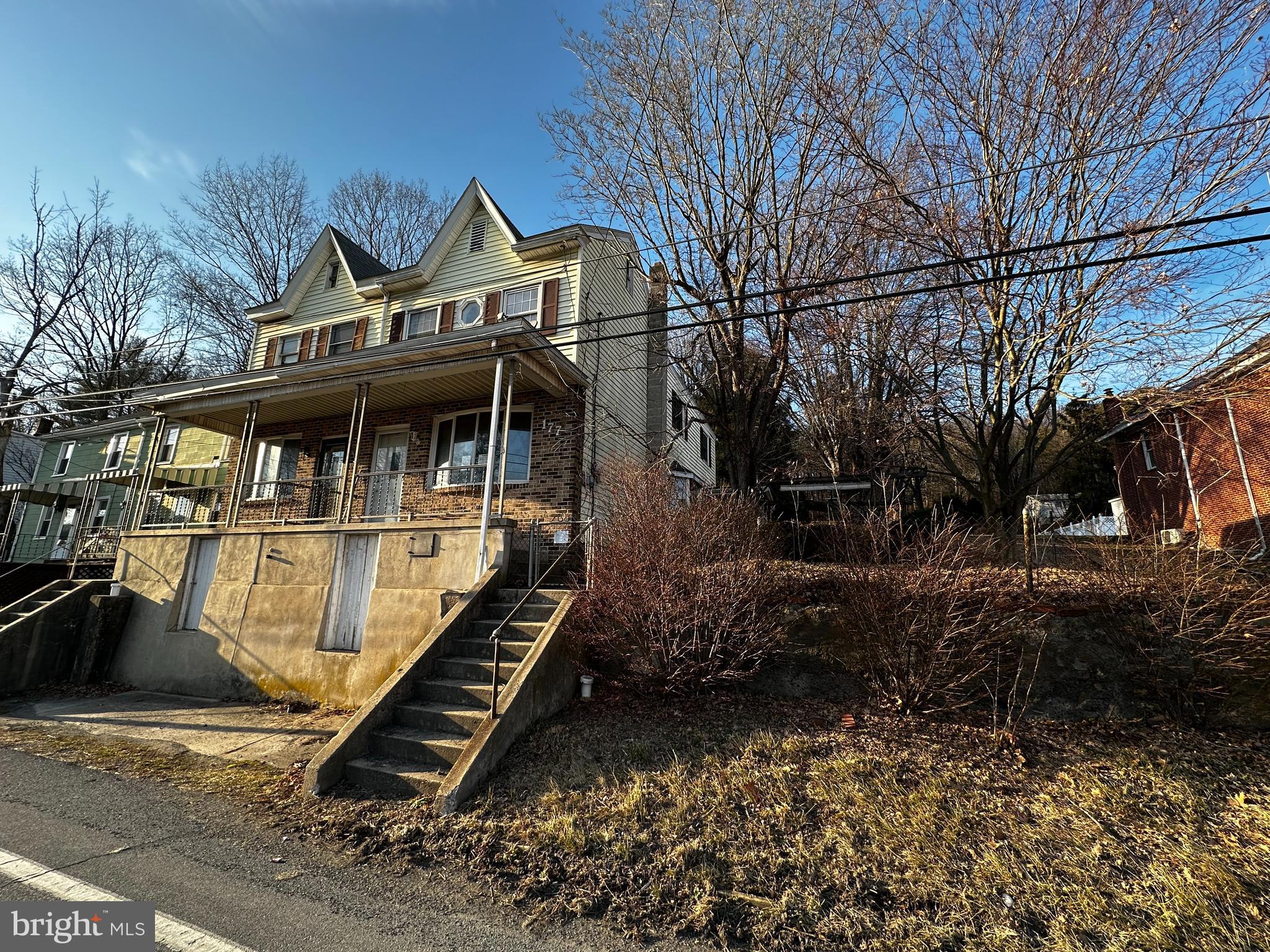 CUMBOLA - Residential